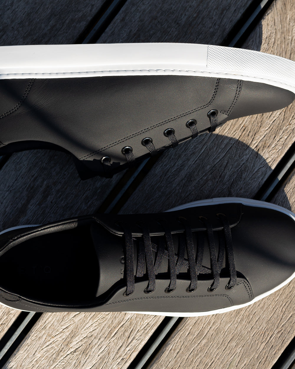 LT 01 Court Lite Jet Black