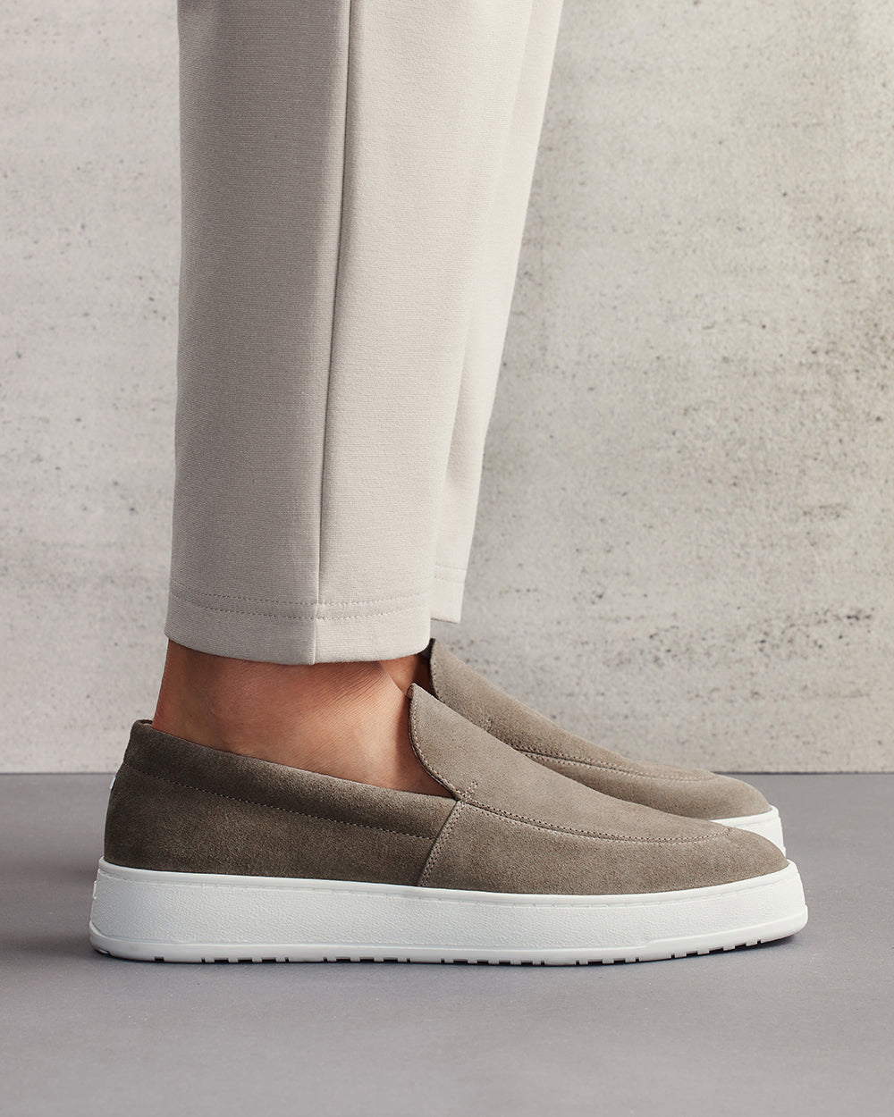 LS 01 Suede Desert Taupe