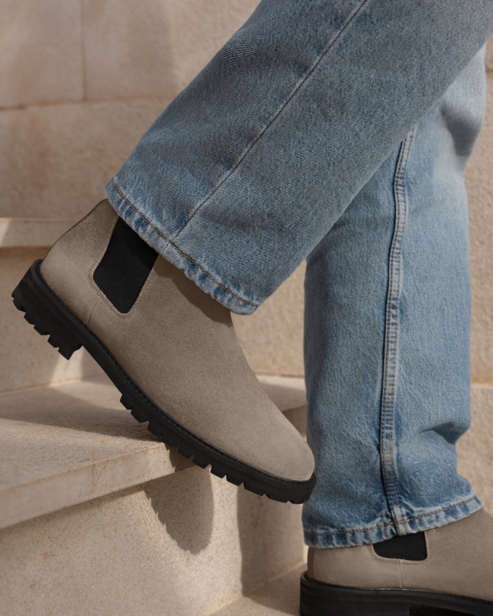 CB 01 Rugged Suede Desert Taupe