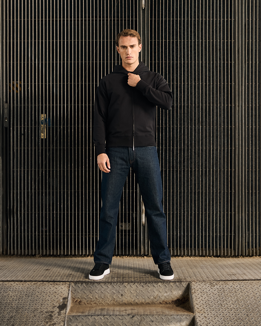 LT 01 Shades Nubuck Jet Black