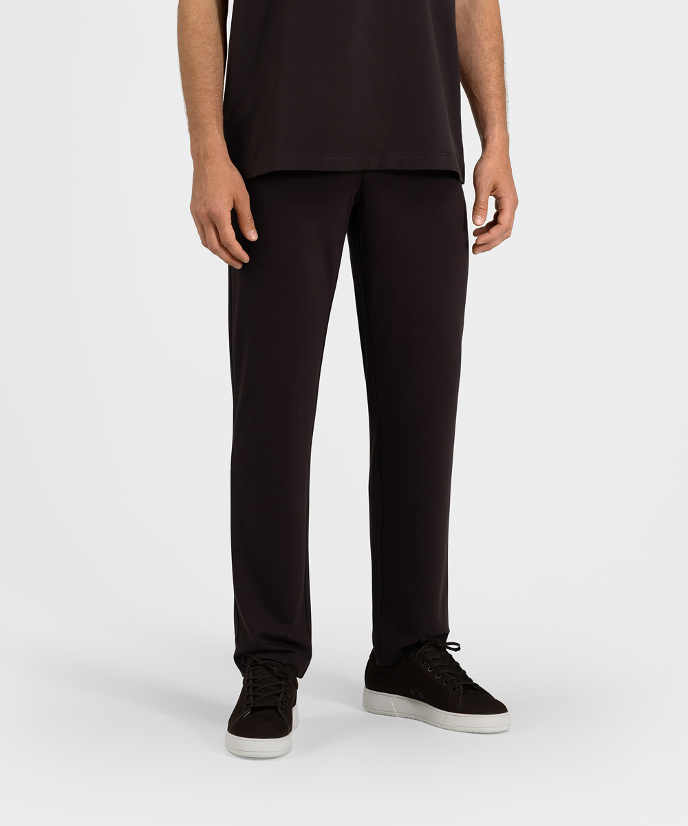 TP 01 Essence Straight Chocolate 2.0