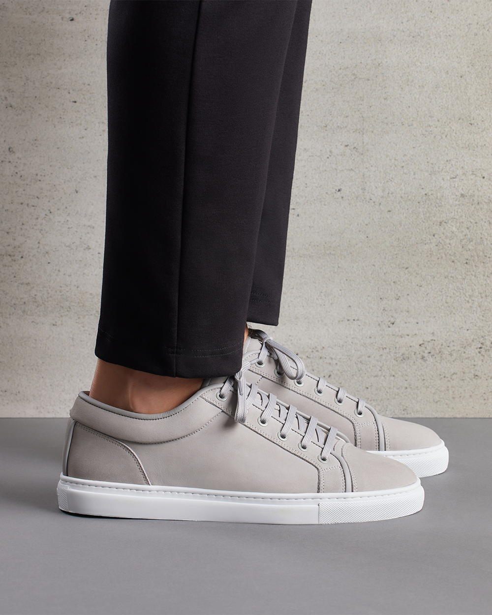 LT 01 Essence Ash Grey