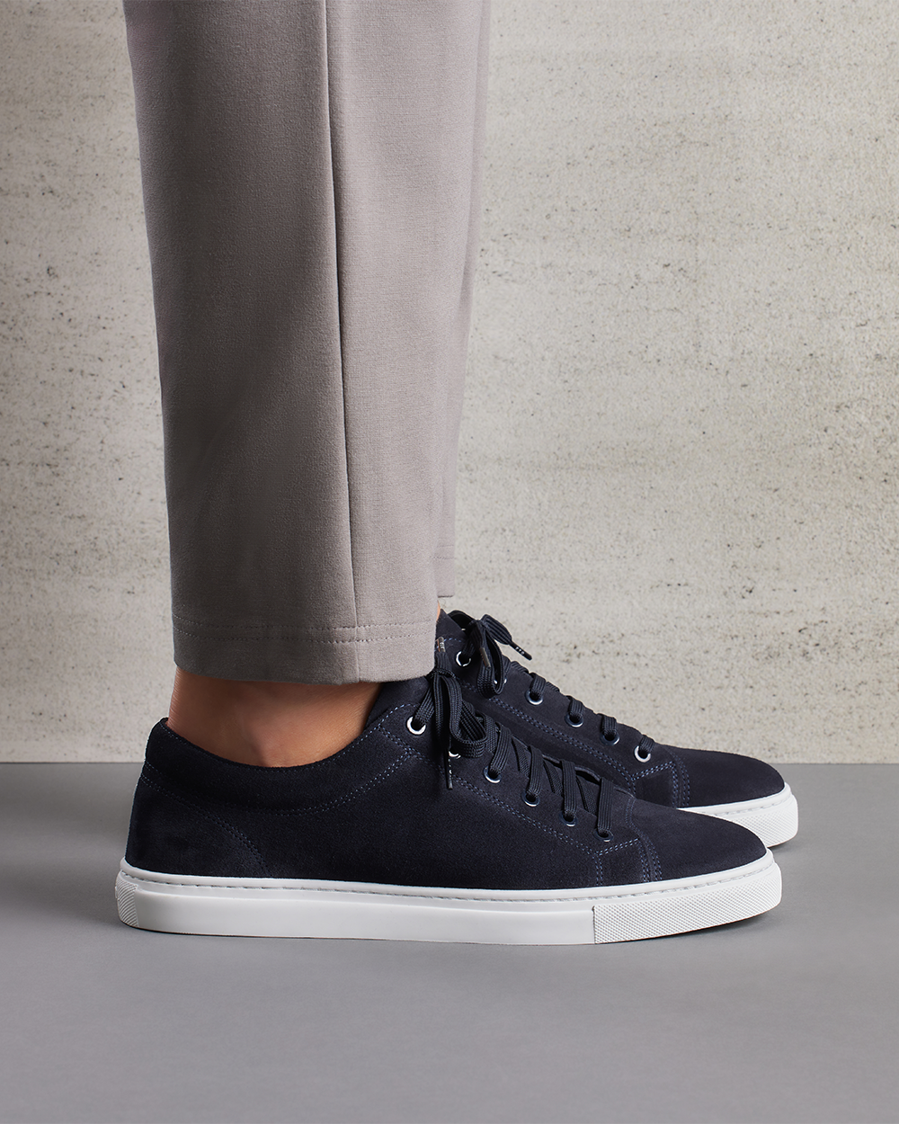 LT 01 Premium Suede Blueberry