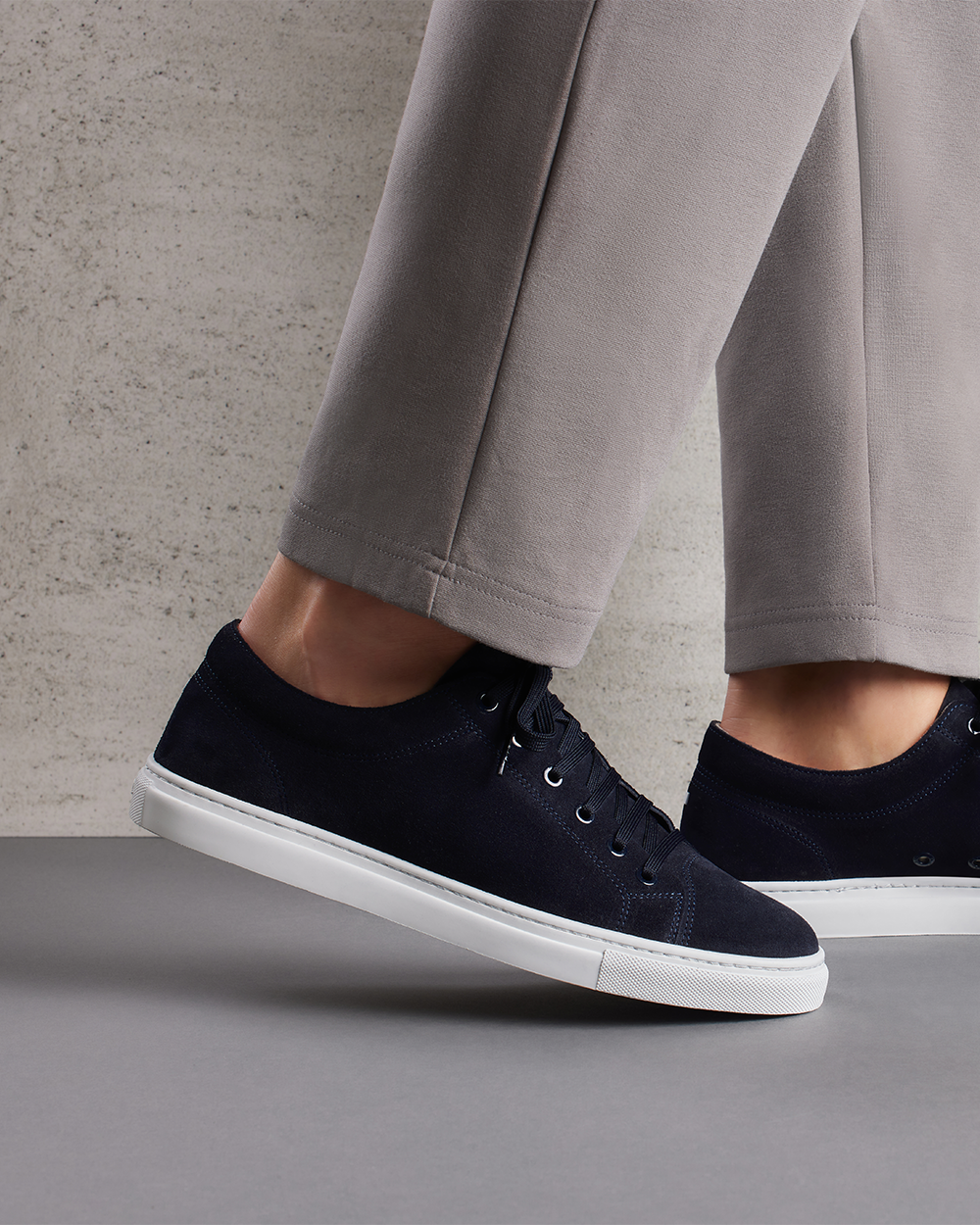 LT 01 Premium Suede Blueberry
