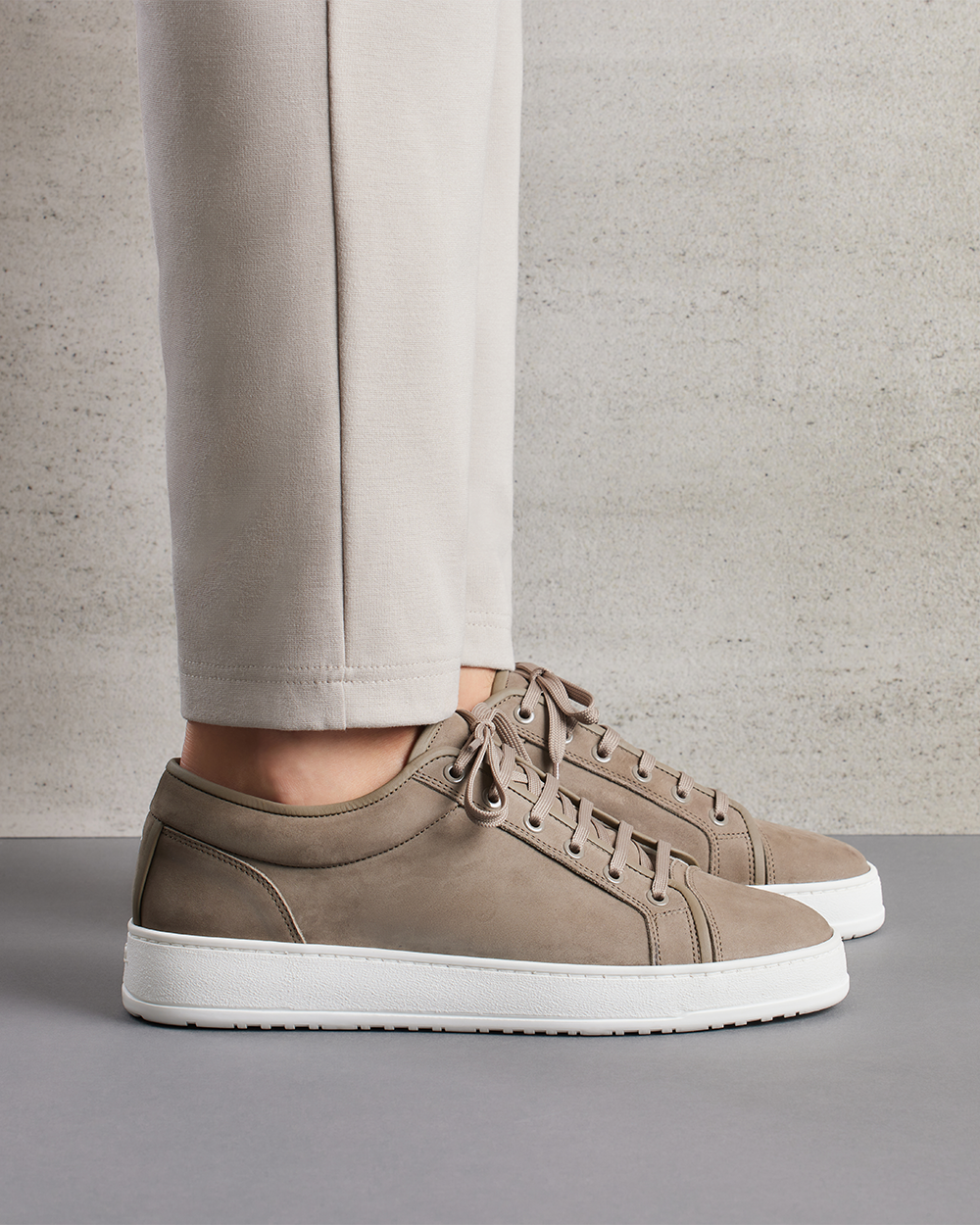 LT 01 Shades Nubuck Desert Taupe