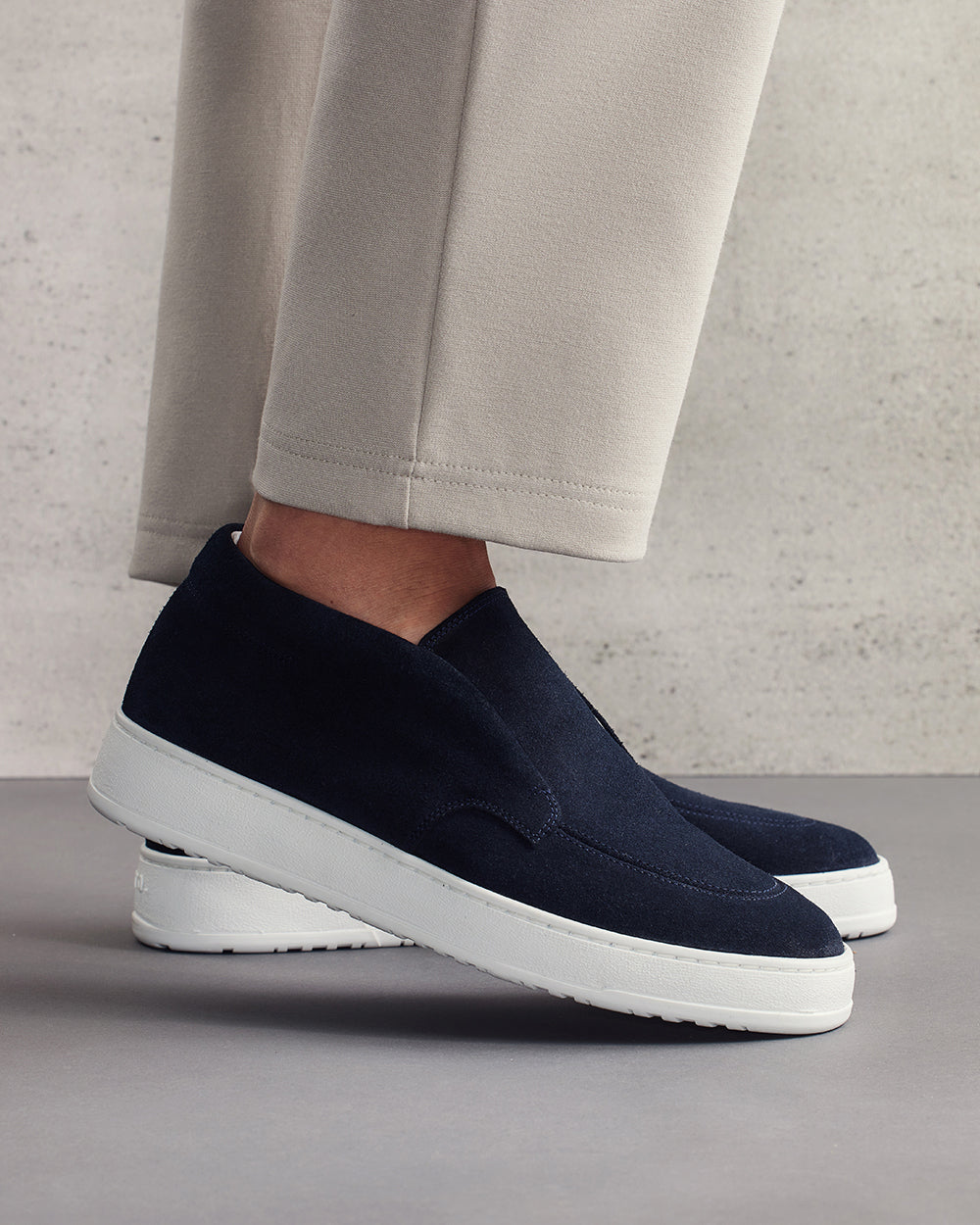 ML 01 Suede Blueberry