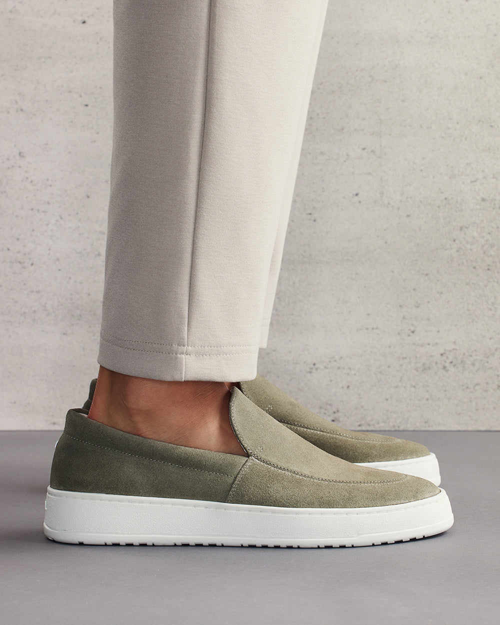 LS 01 Suede Vetiver Green