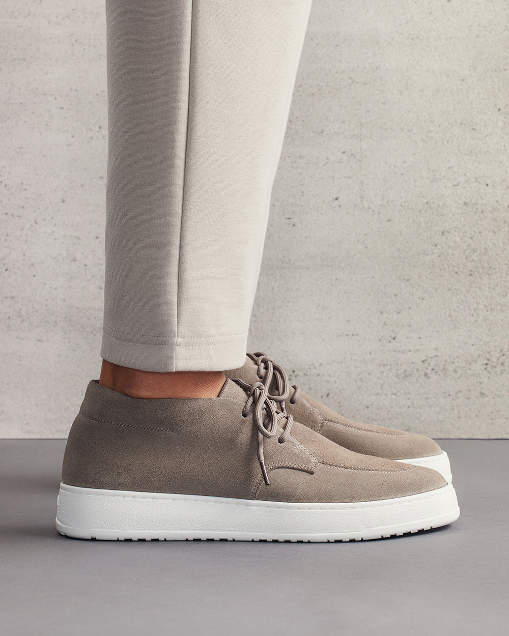 DB 01 Suede Desert Taupe