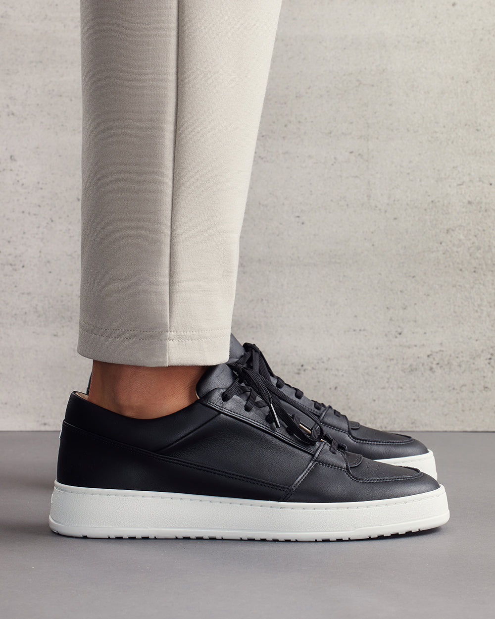 LT 03 Premium Nappa Jet Black