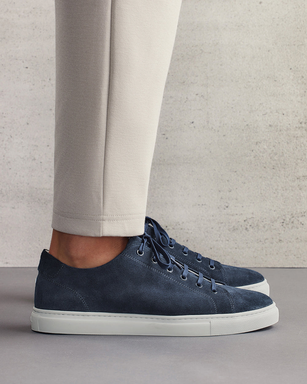 LT 01 Court Lite Suede Navy Blue