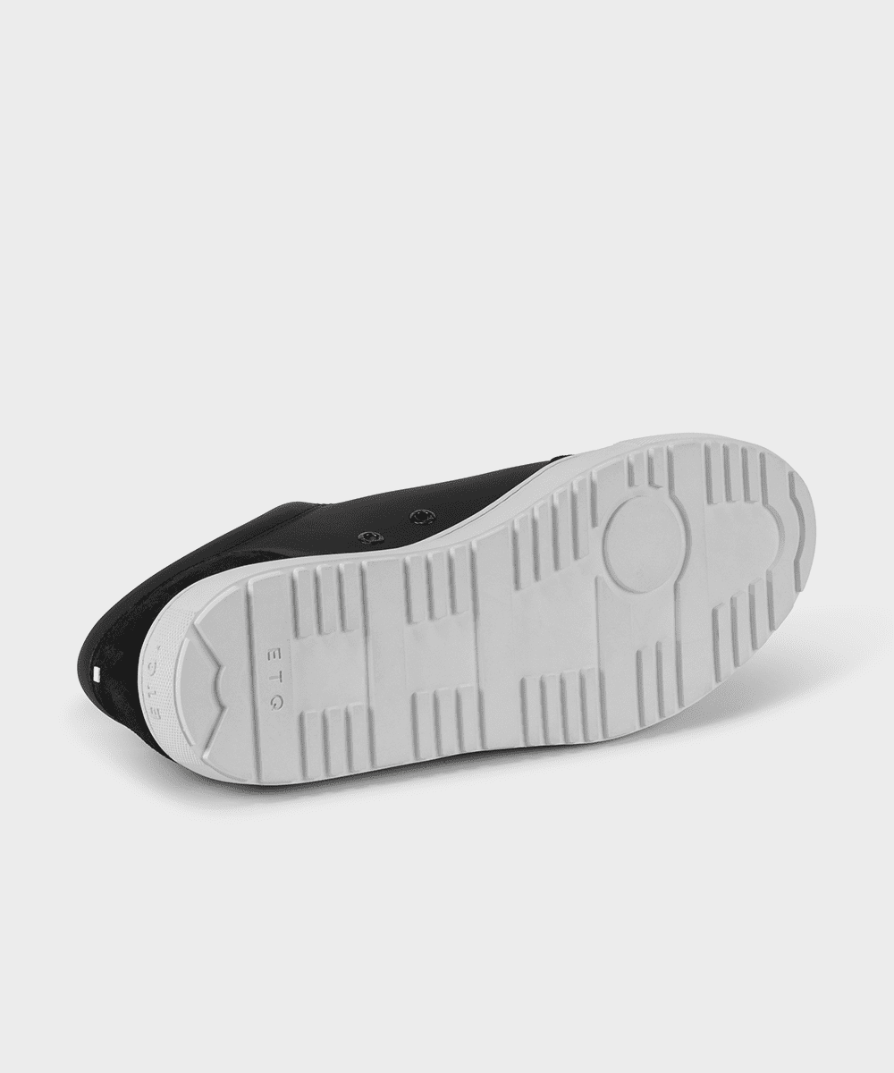 LT 02 Rugged Jet Black