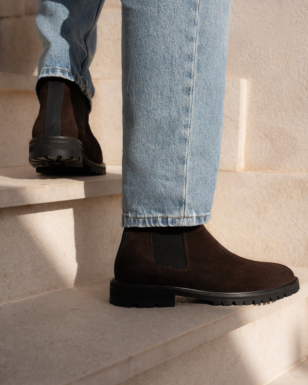 CB 01 Rugged Suede Chocolate