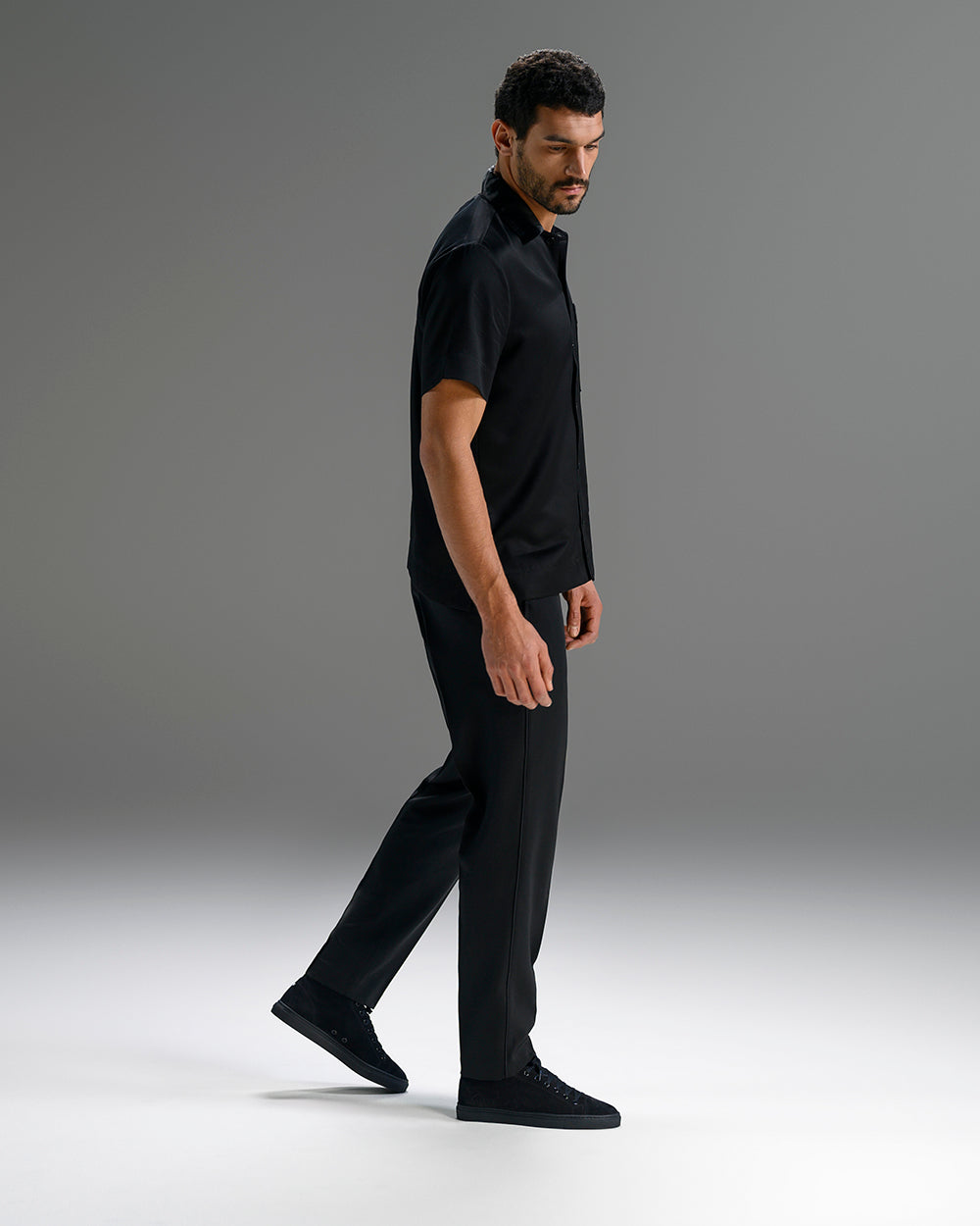 LT 01 Premium Suede All Black