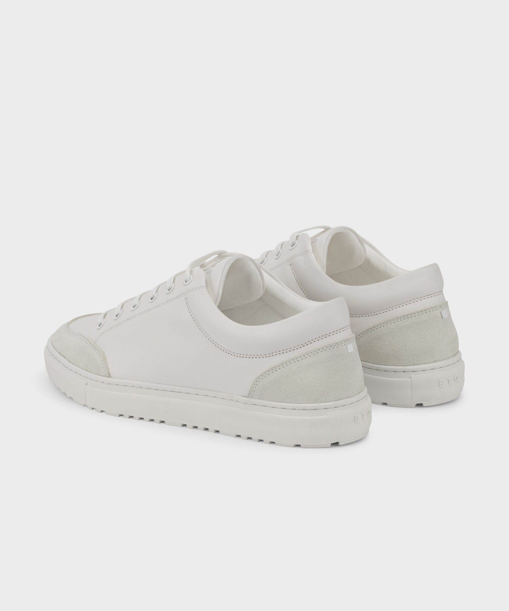 LT 02 Rugged White