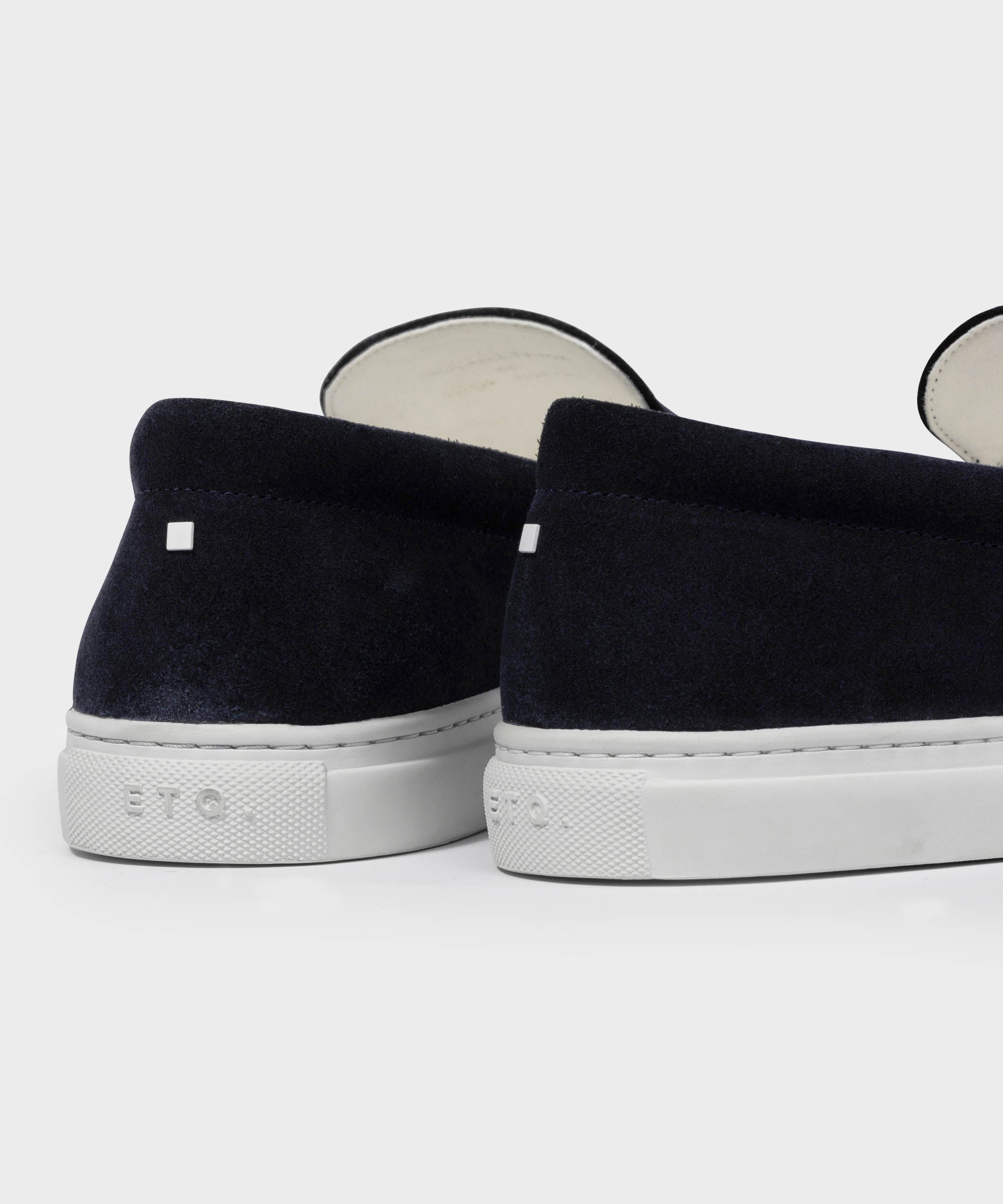 LS 02 Suede Blueberry