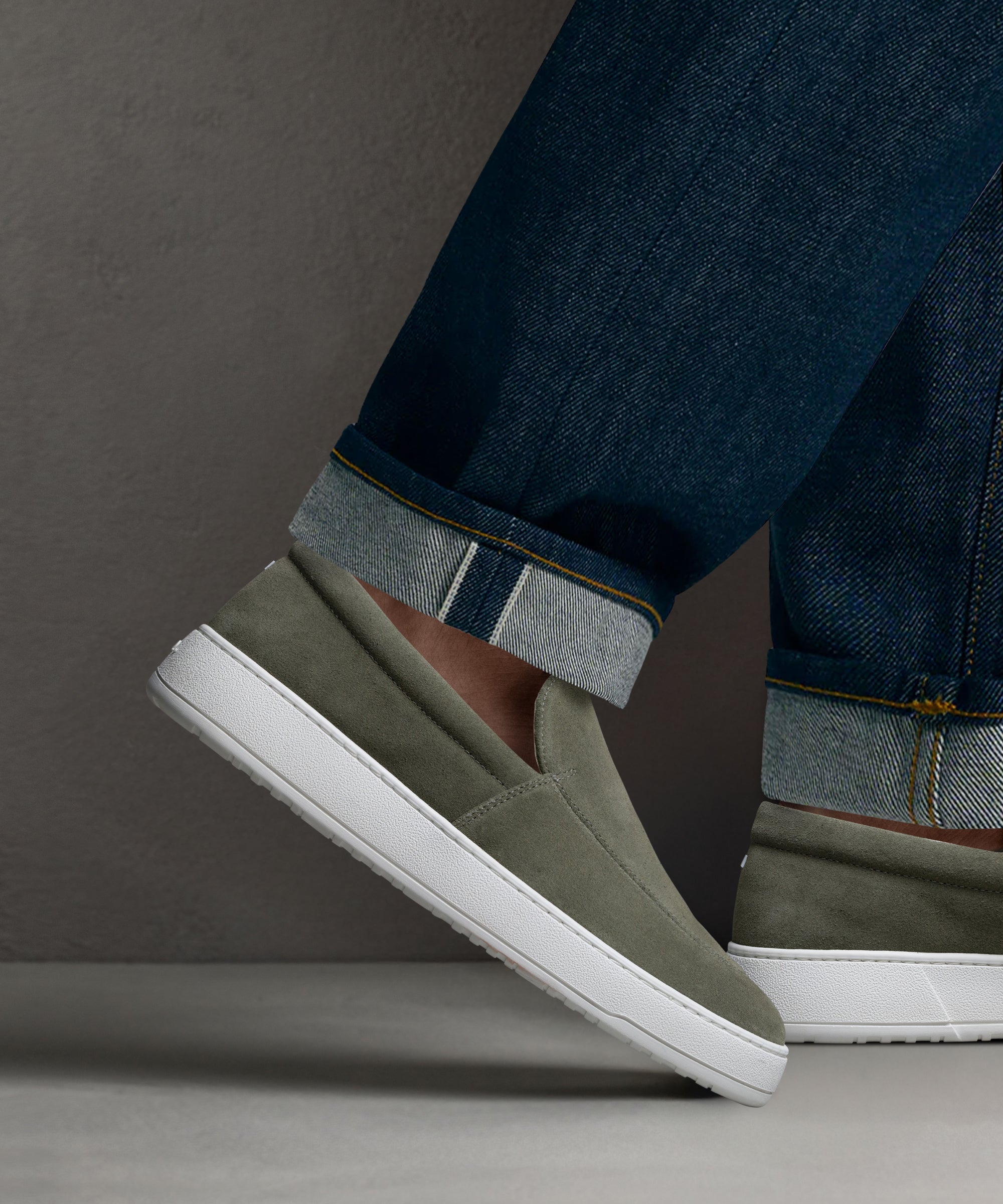 LS 01 Suede Vetiver Green