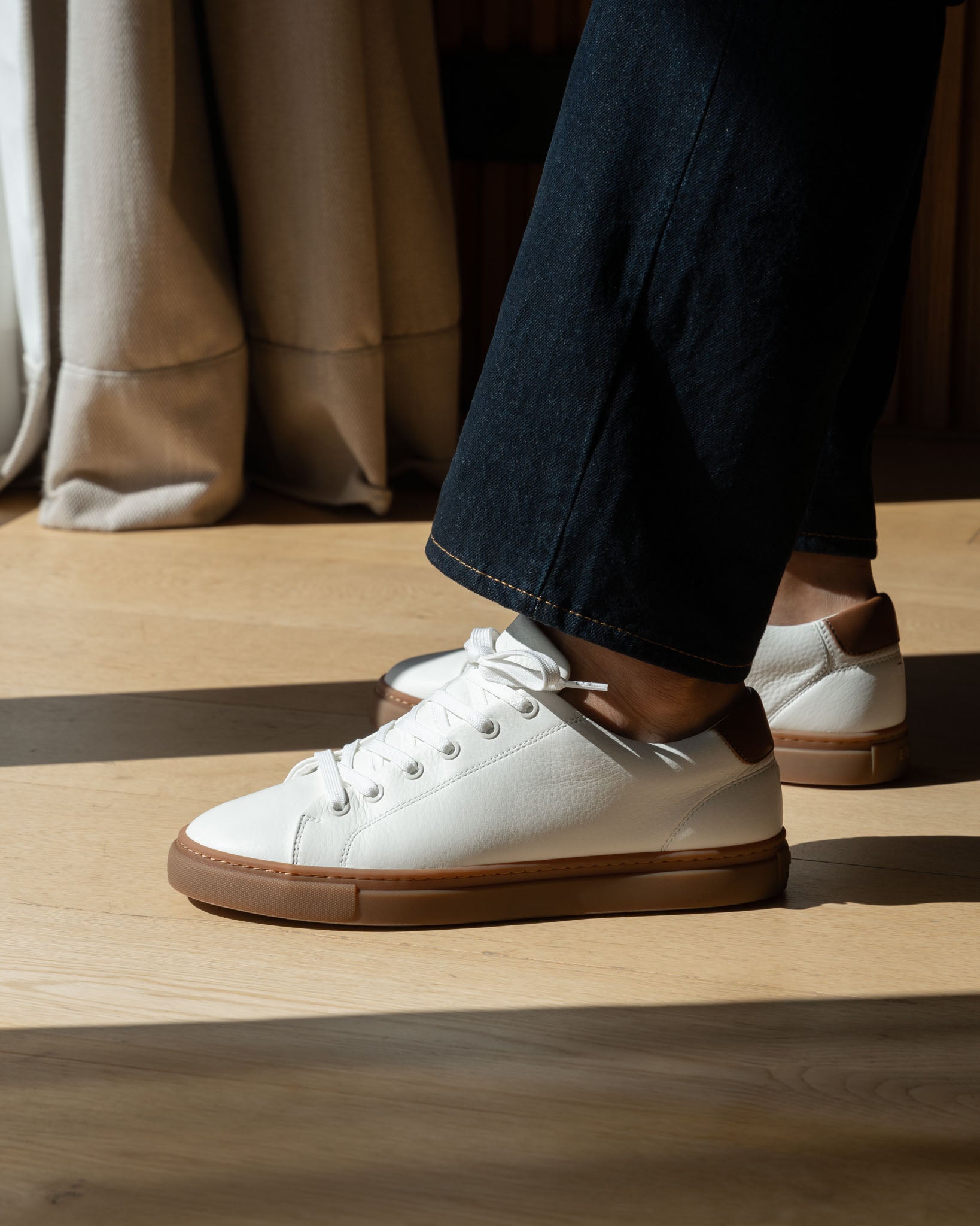 LT 01 Court Lite Gum Premium Nappa White