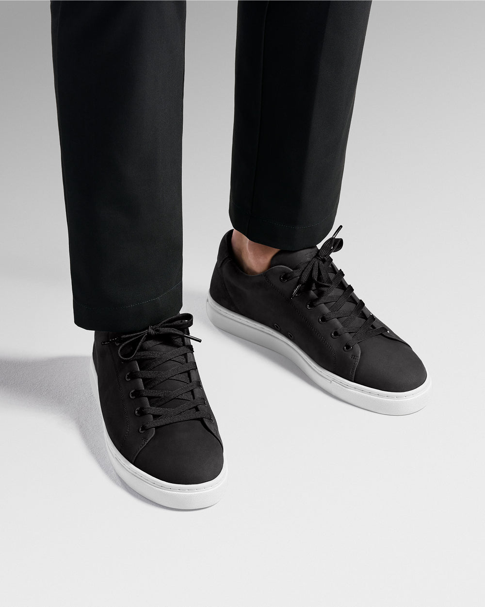 LT 01 Court Lite Nubuck Jet Black