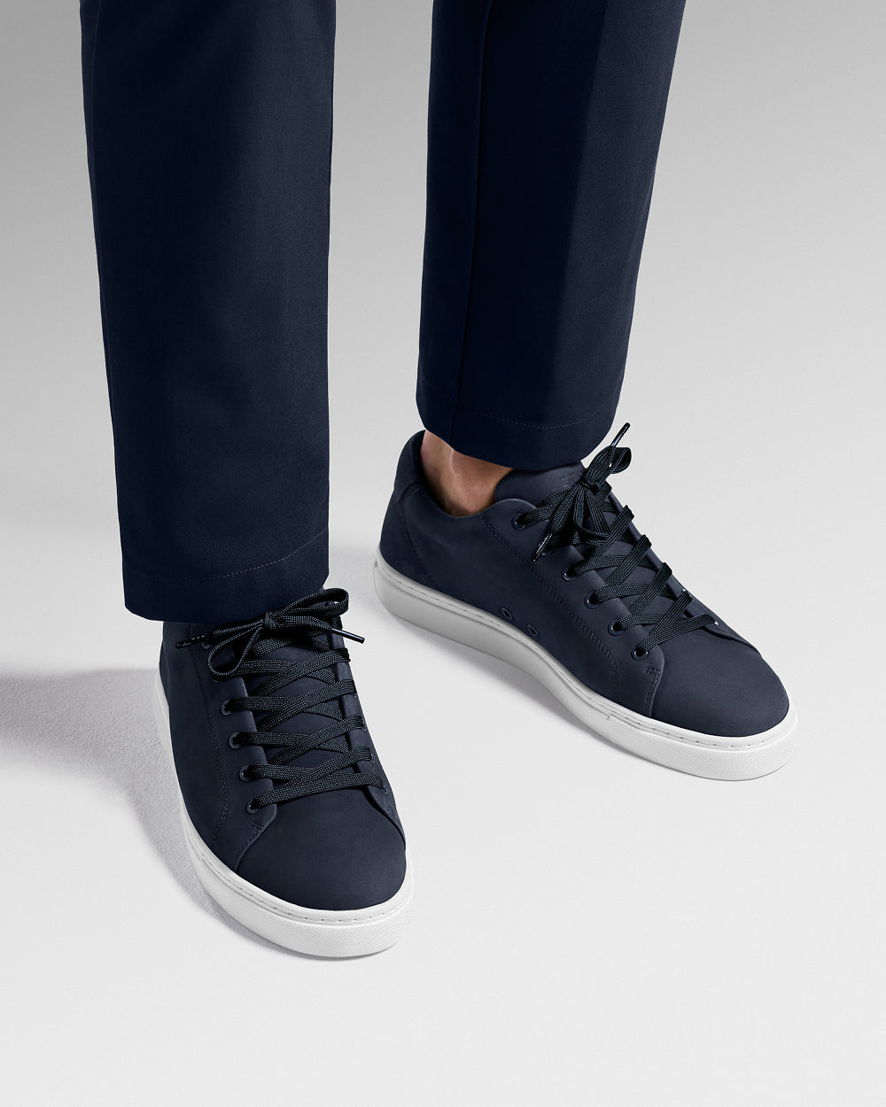 LT 01 Court Lite Nubuck Blueberry