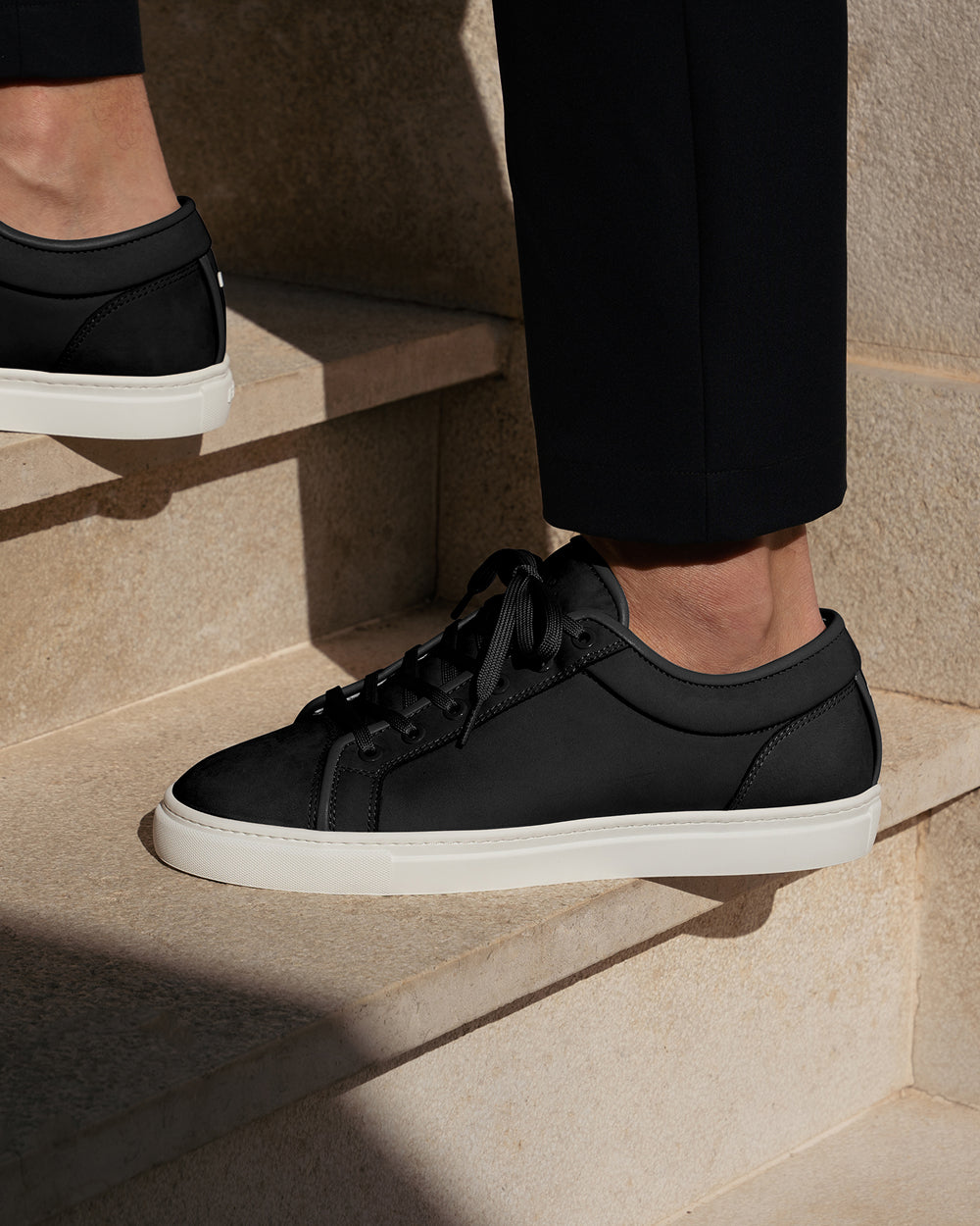 LT 01 Essence Nubuck Jet Black