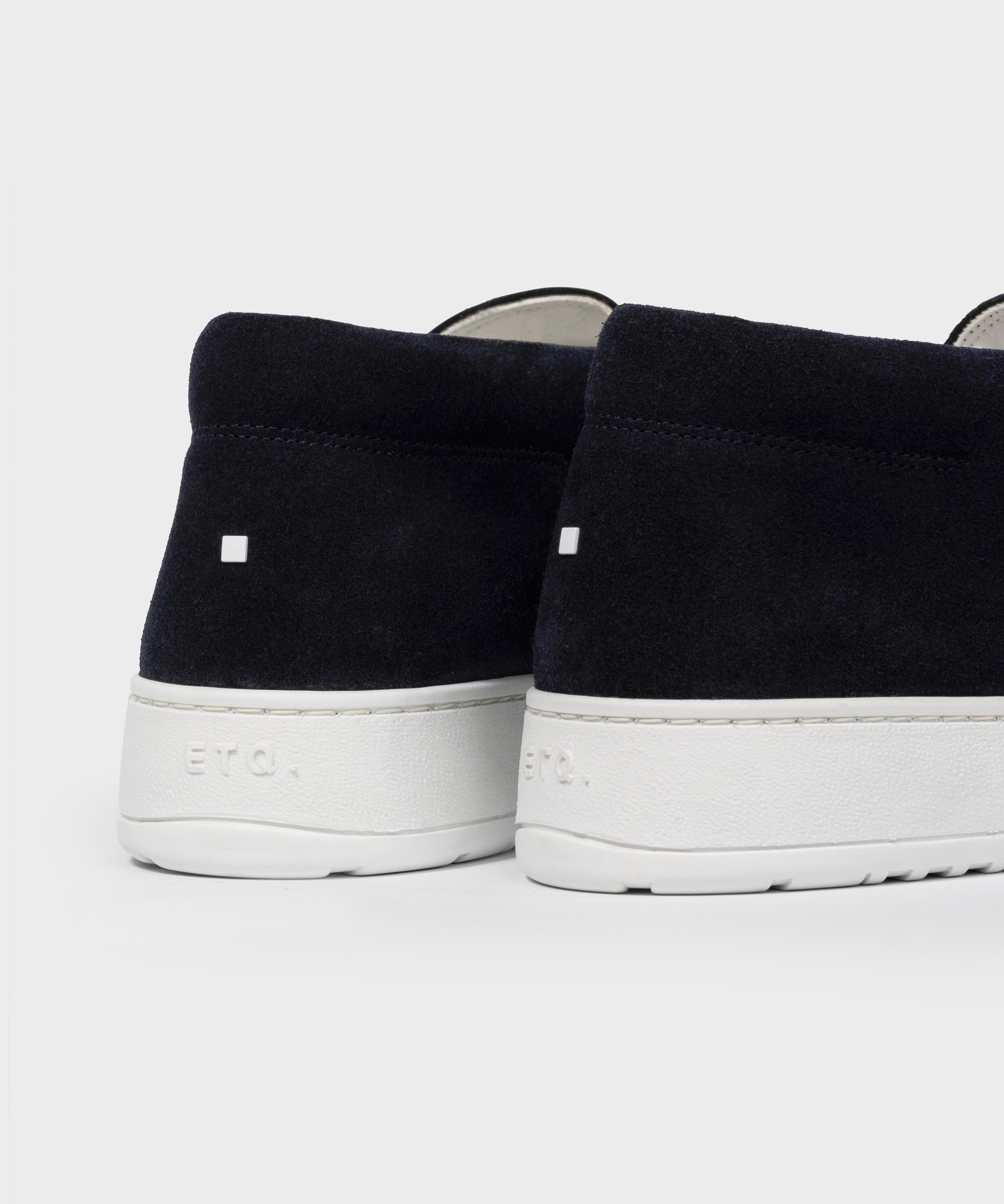 DB 01 Suede Blueberry