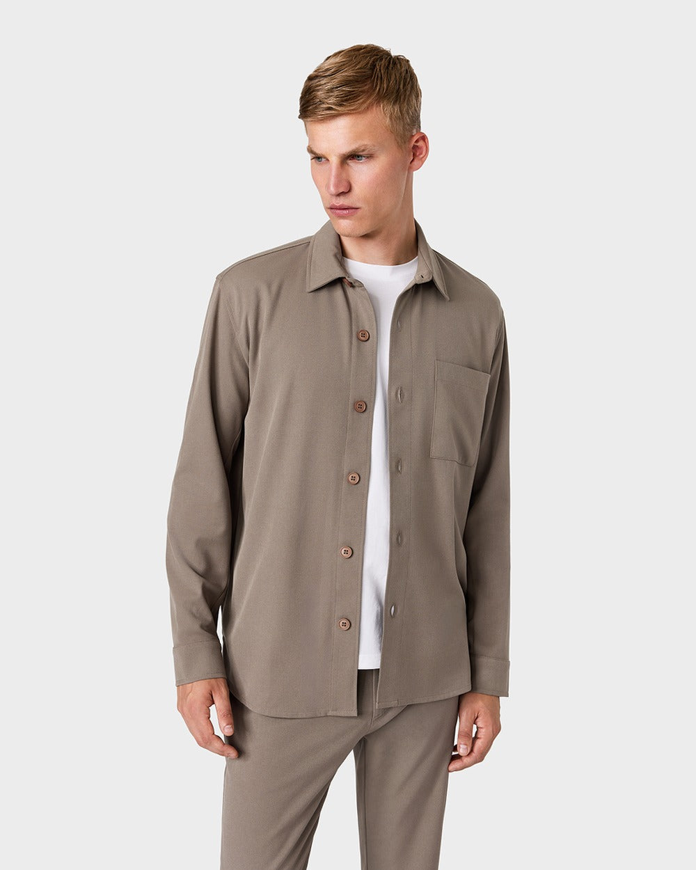 OS 01 Essence Desert Taupe – overshirt in taupe stretch twill, photo 4