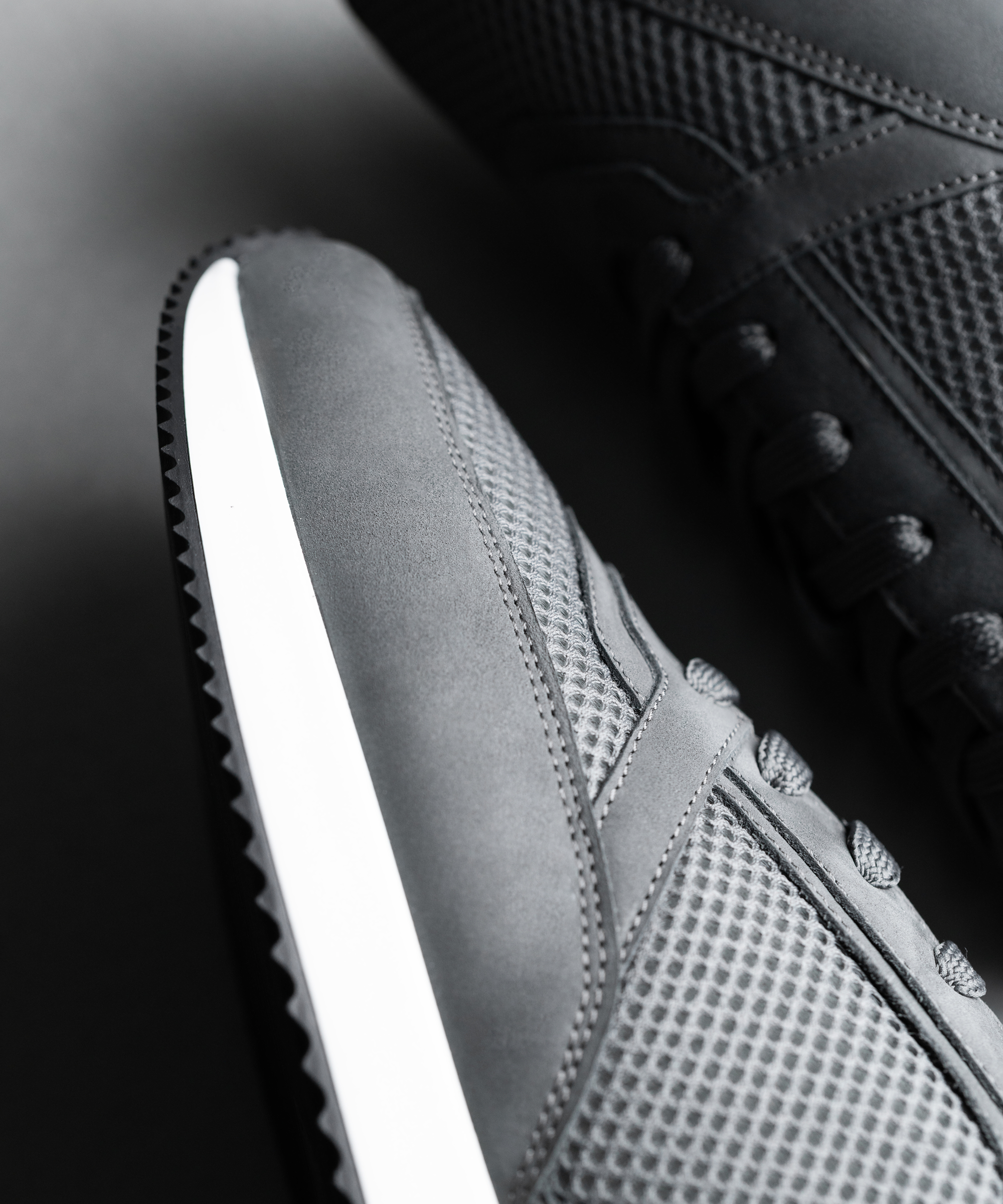 RS 01 Lightweight Anthracite