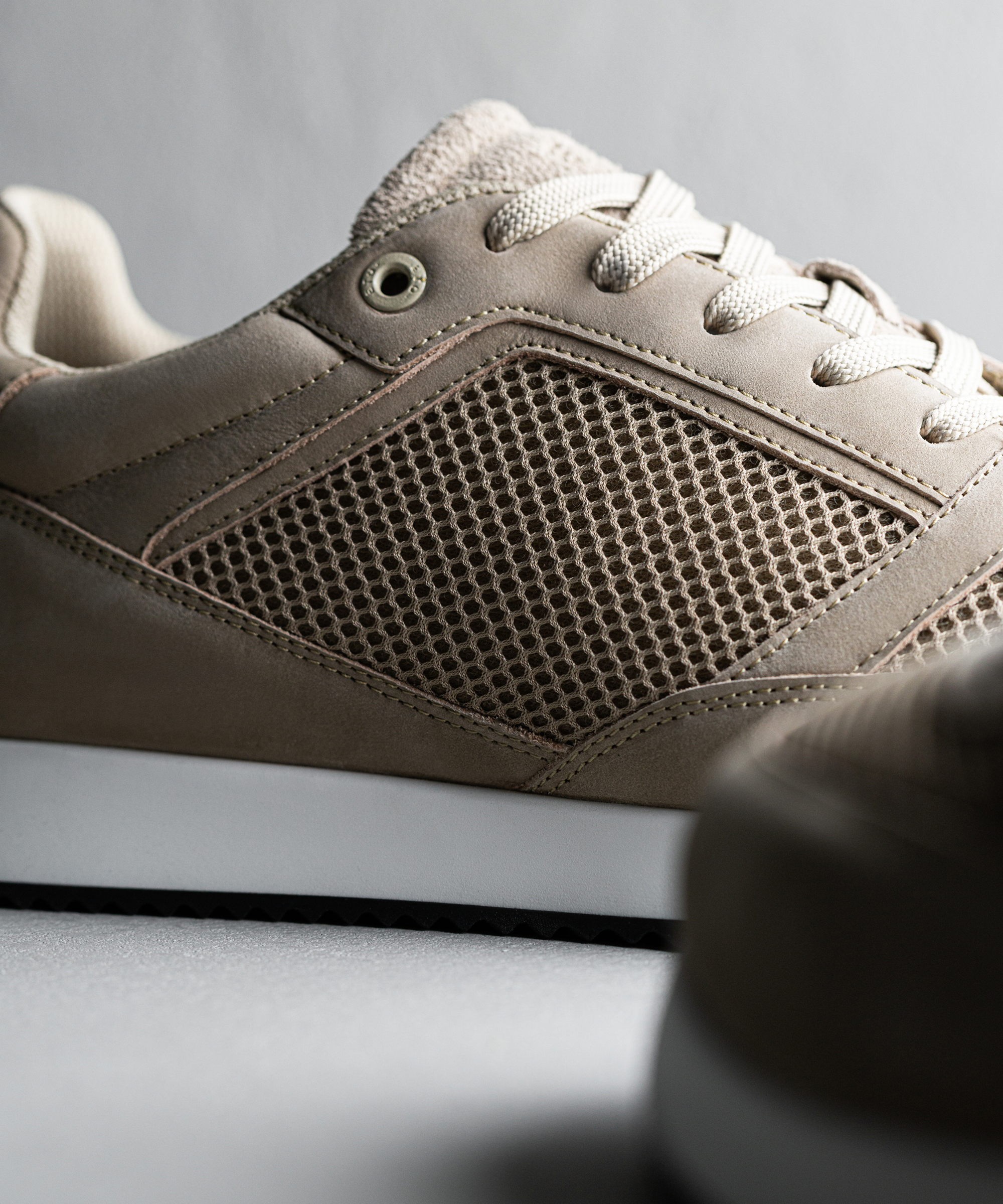 RS 01 Lightweight Desert Taupe