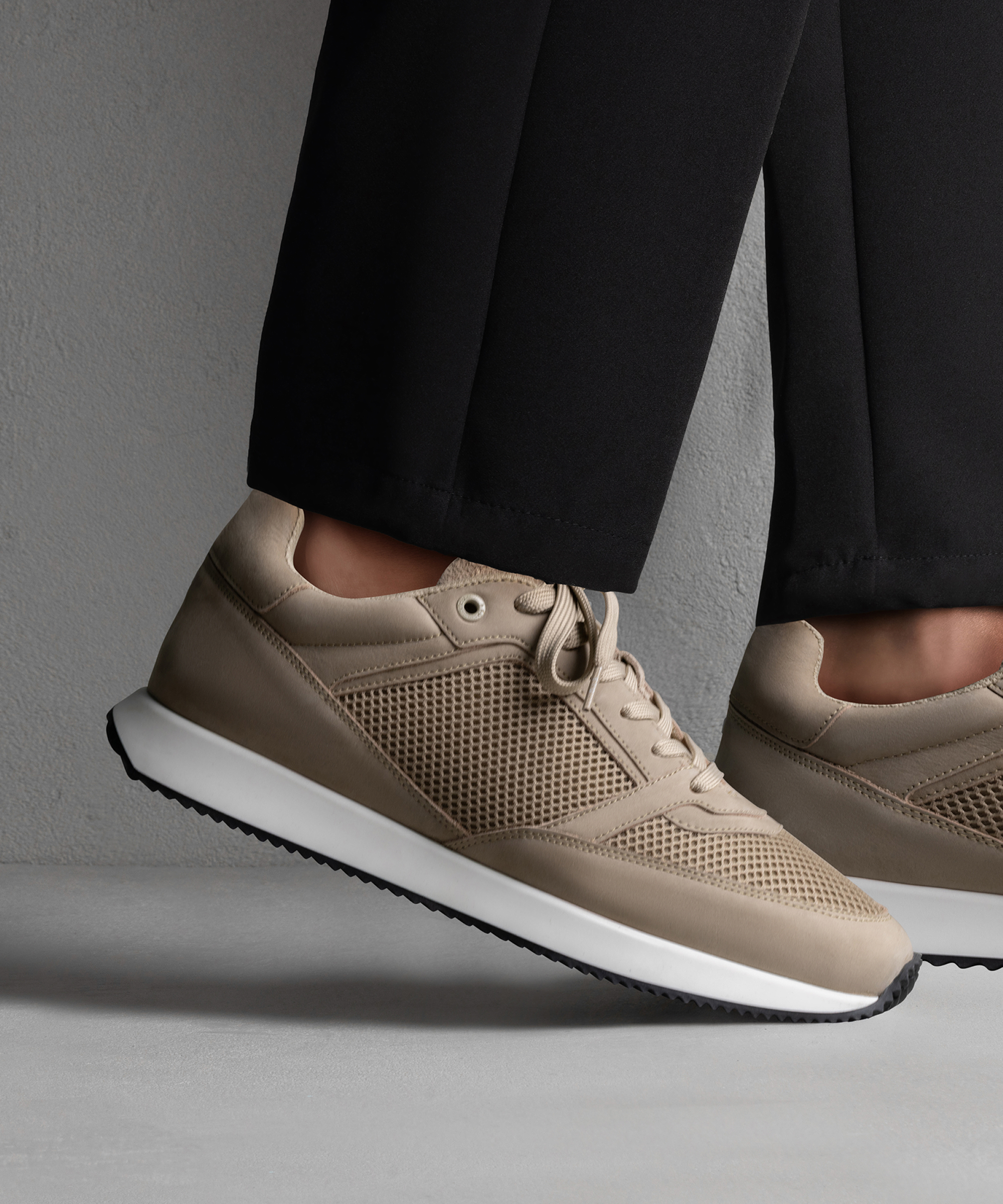 RS 01 Lightweight Desert Taupe