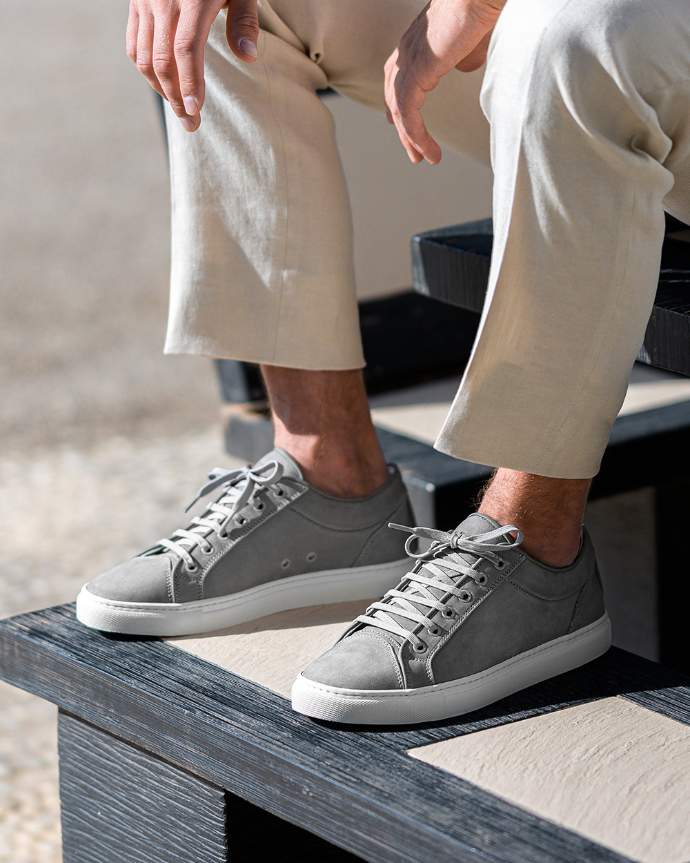 LT 01 Essence Ash Grey