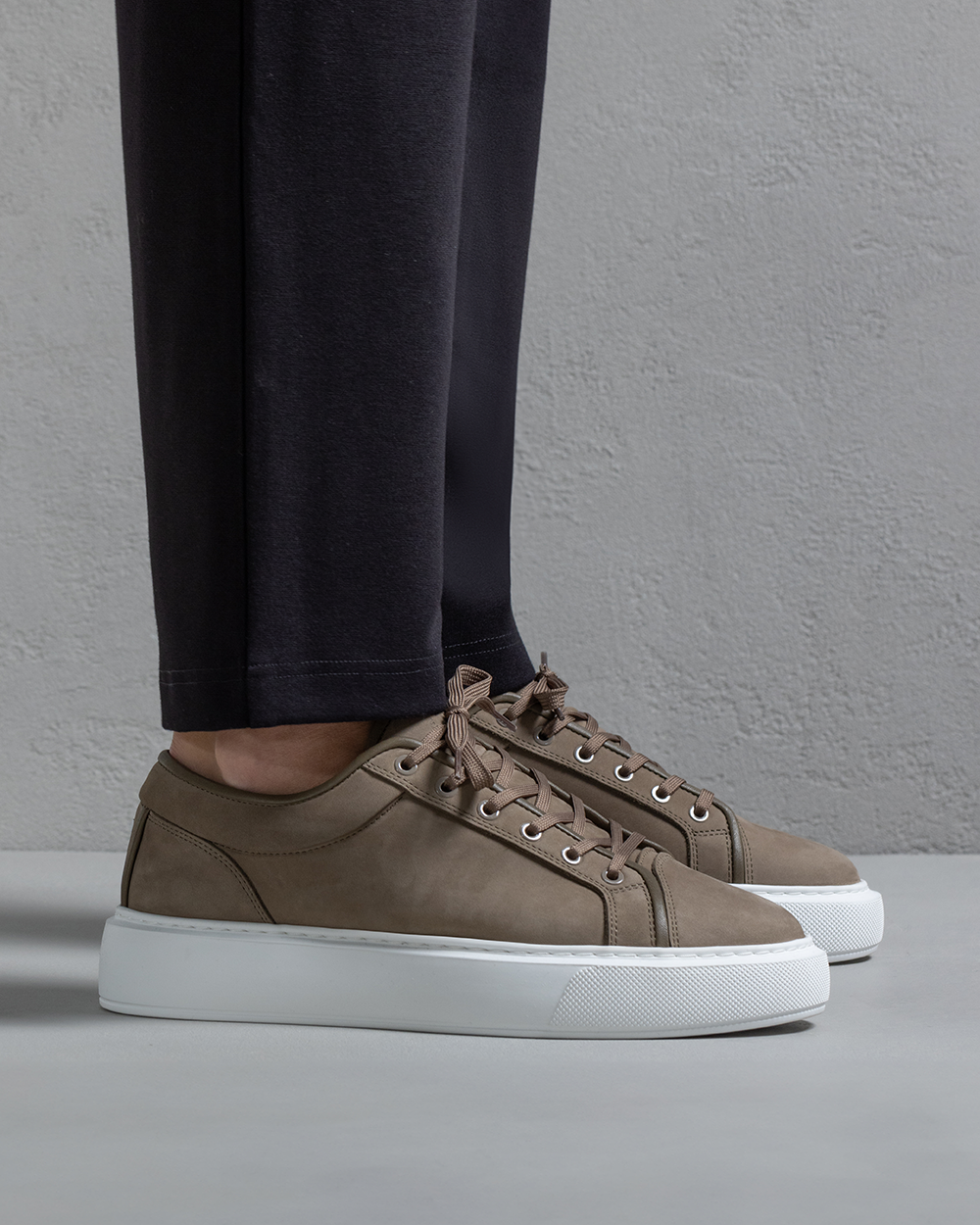 LT 01 Shades Platform Desert Taupe