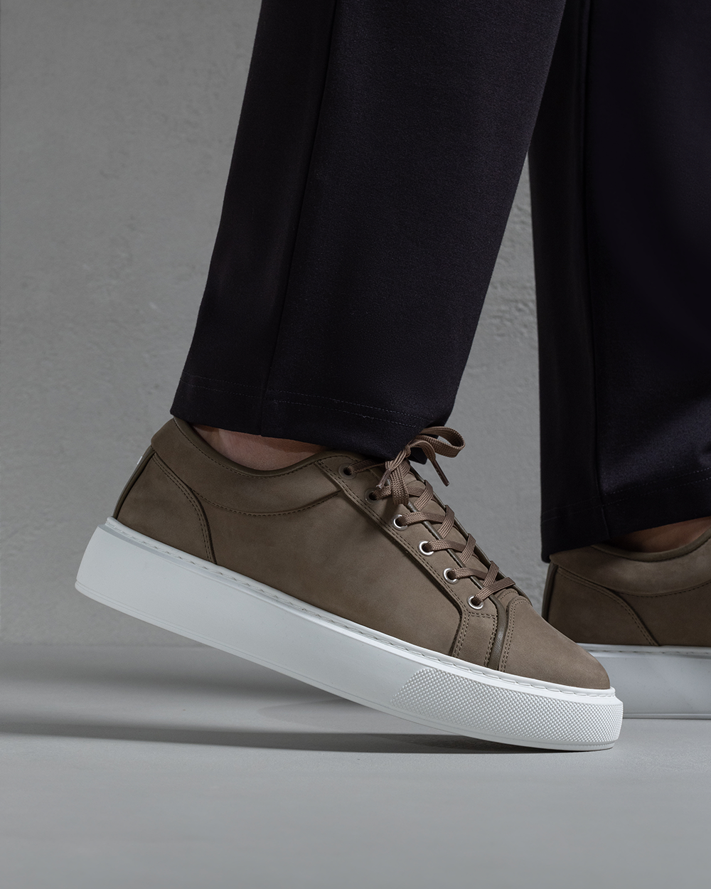 LT 01 Shades Platform Desert Taupe