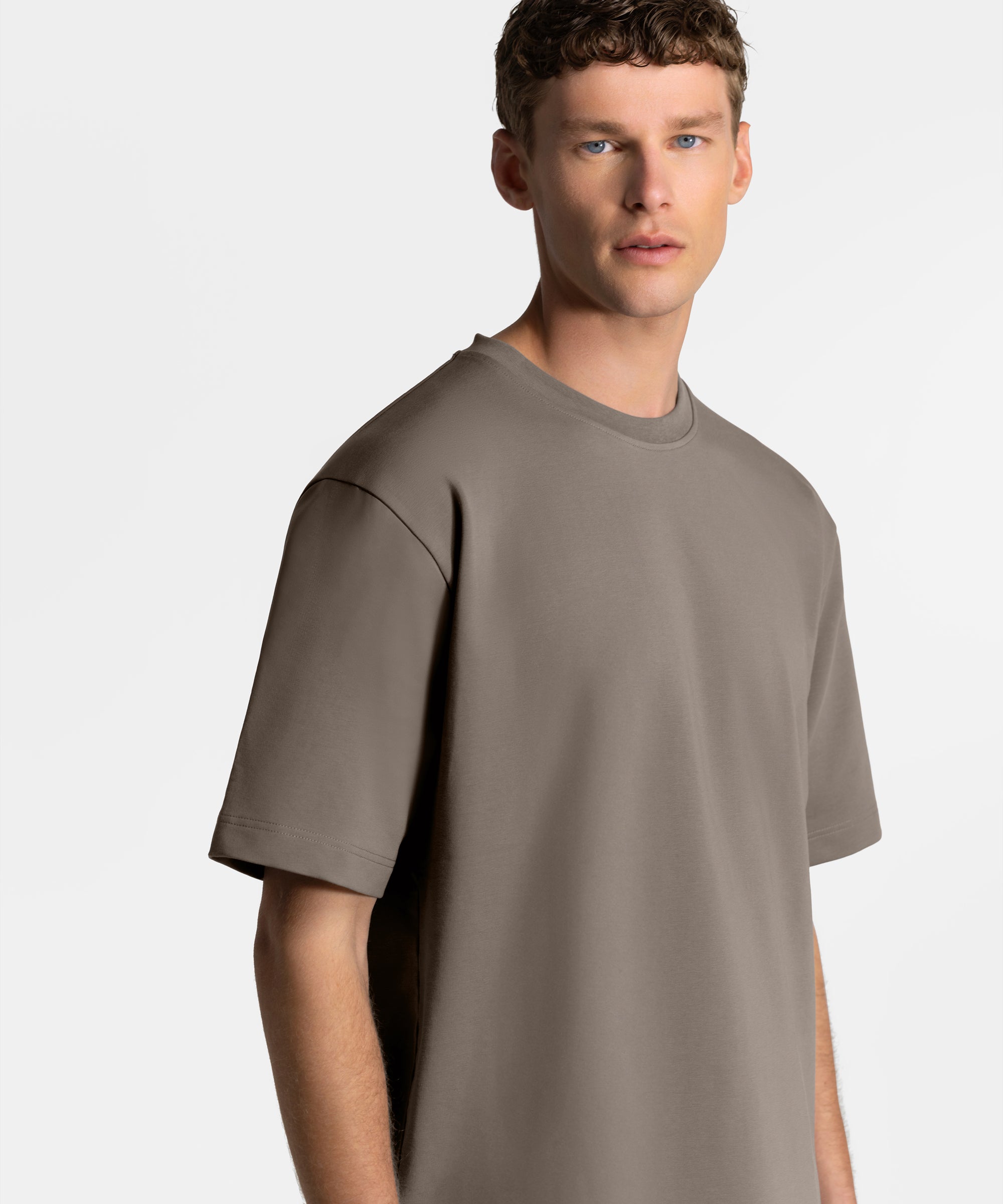 TS 01 Essence Oversized Heavyweight Desert Taupe 2.0 – t-shirt in taupe stretch cotton