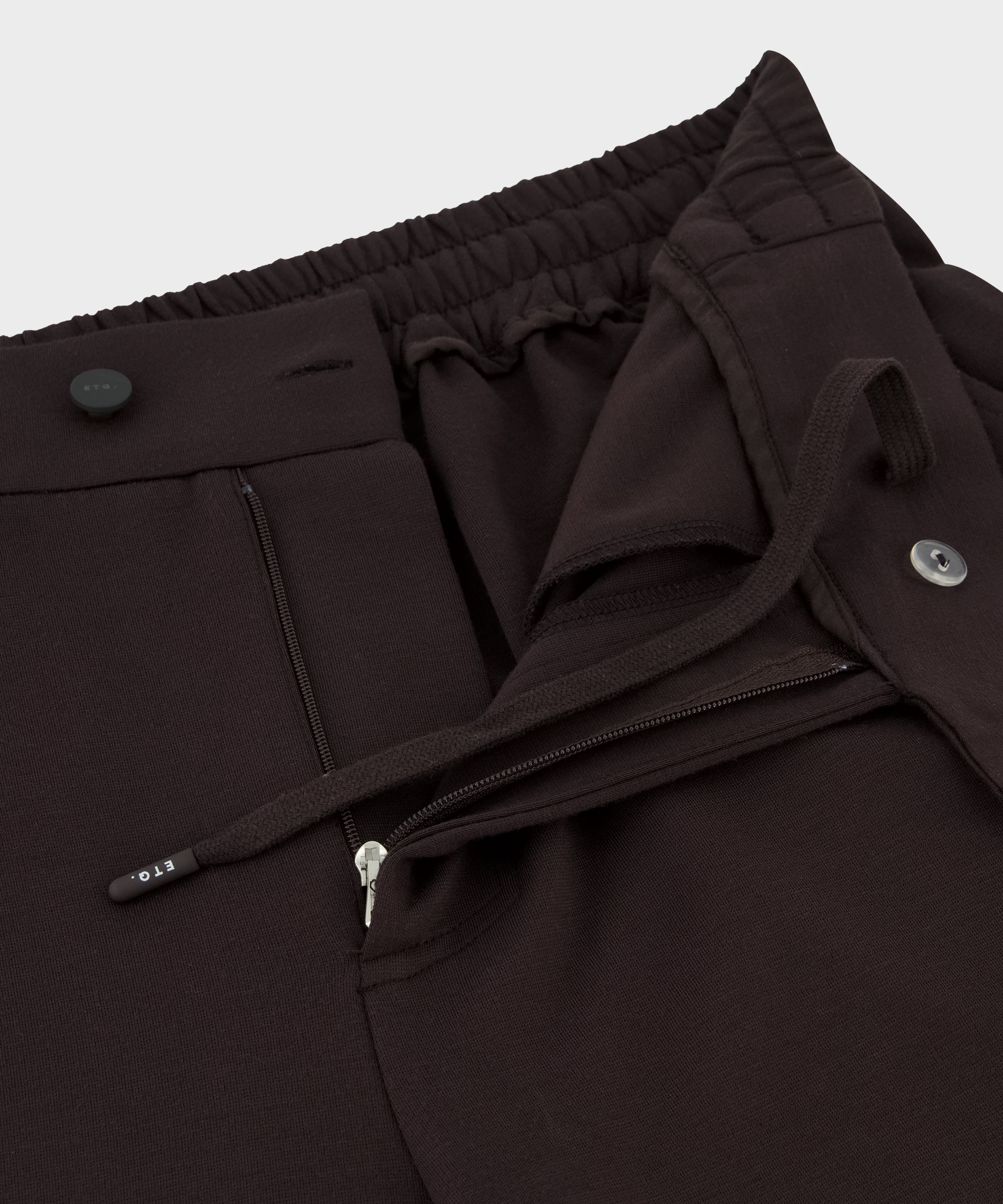 TP 01 Essence Straight Chocolate 2.0