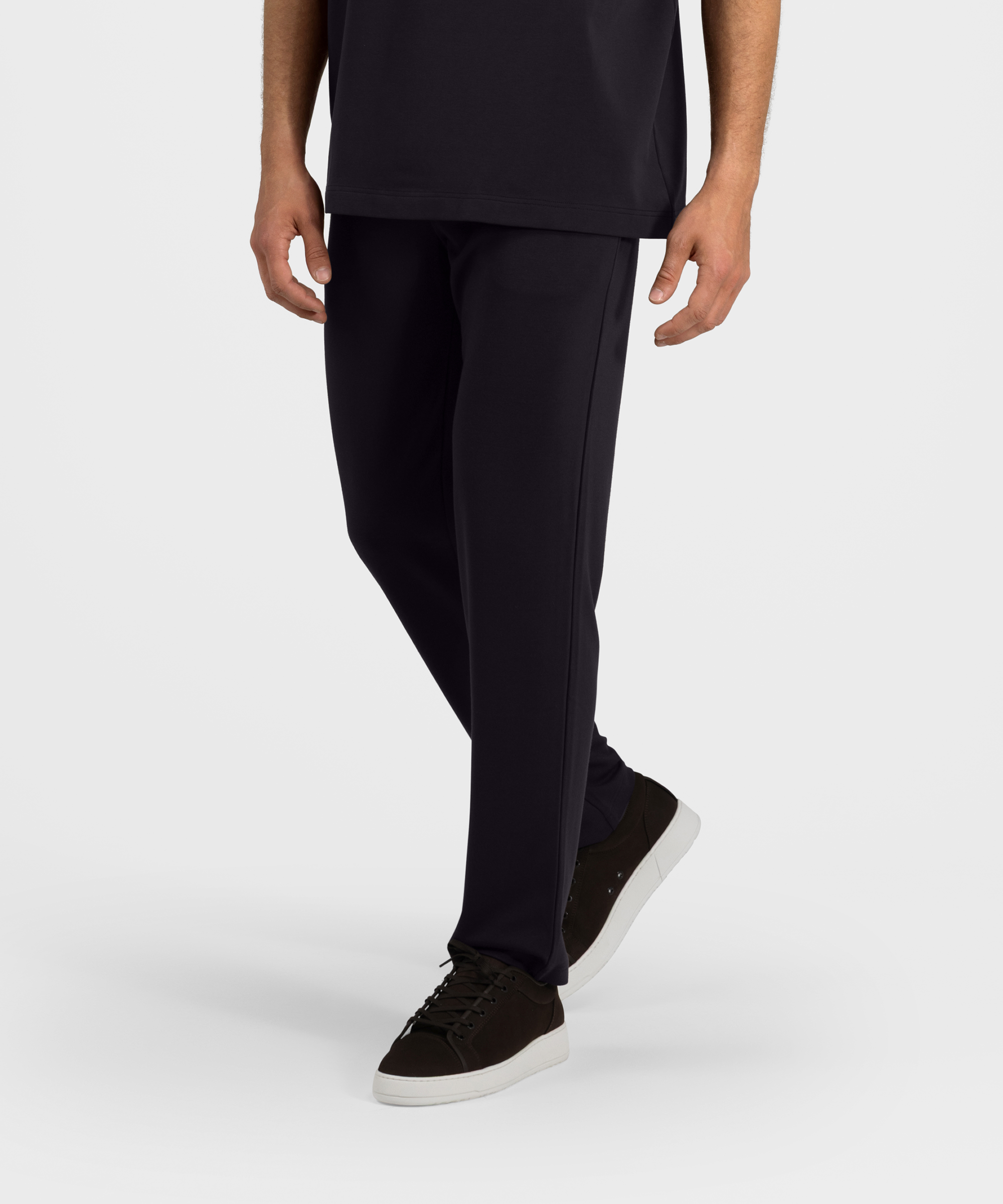 TP 01 Essence Straight Black 2.0