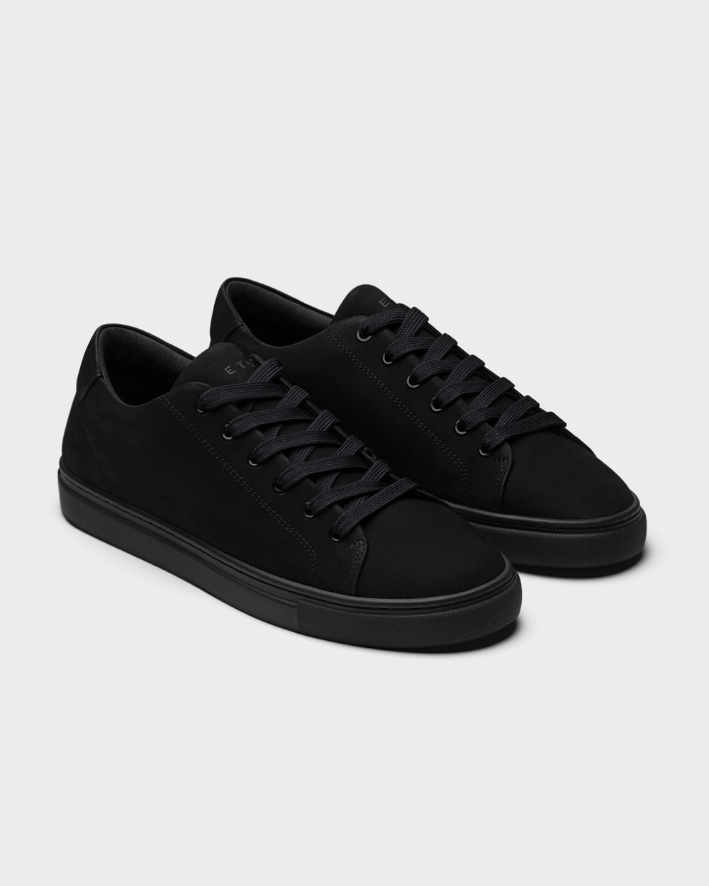 LT 01 Court Lite Nubuck All Black – sneakers in black nubuck leather, photo 4