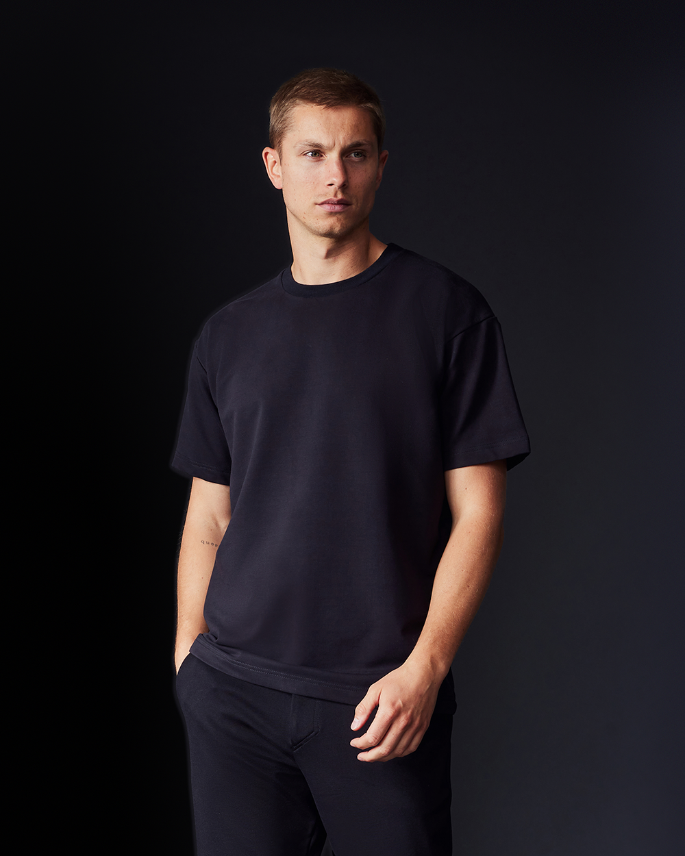 TS 01 Essence Regular Black