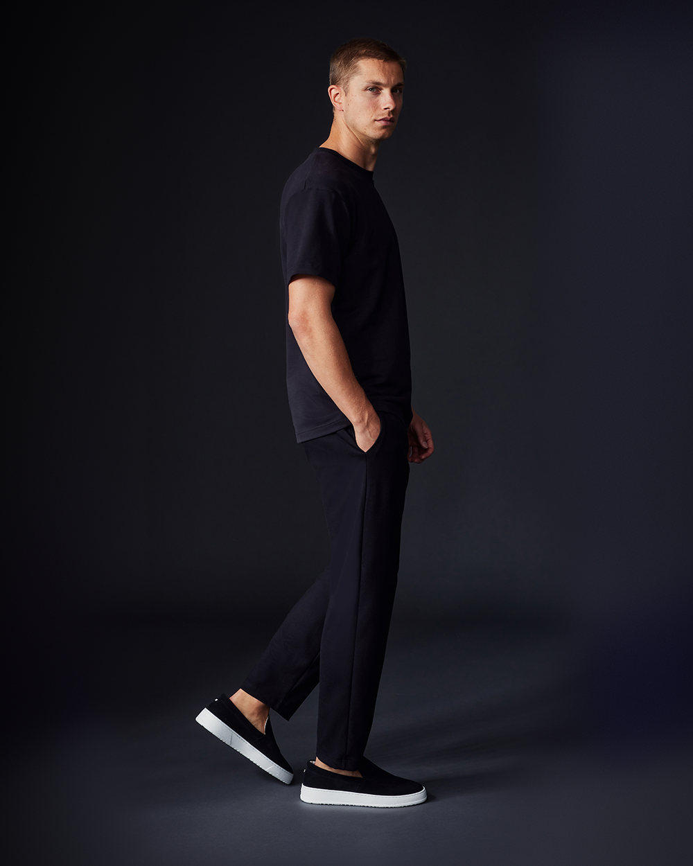 TS 01 Essence Regular Black