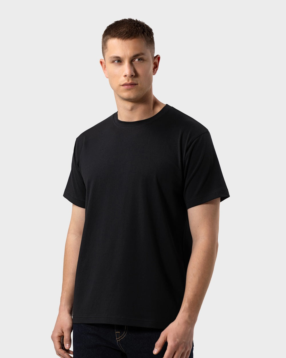 TS 01 Essence Regular Lightweight Black 2.0 – t-shirt in black cotton jersey