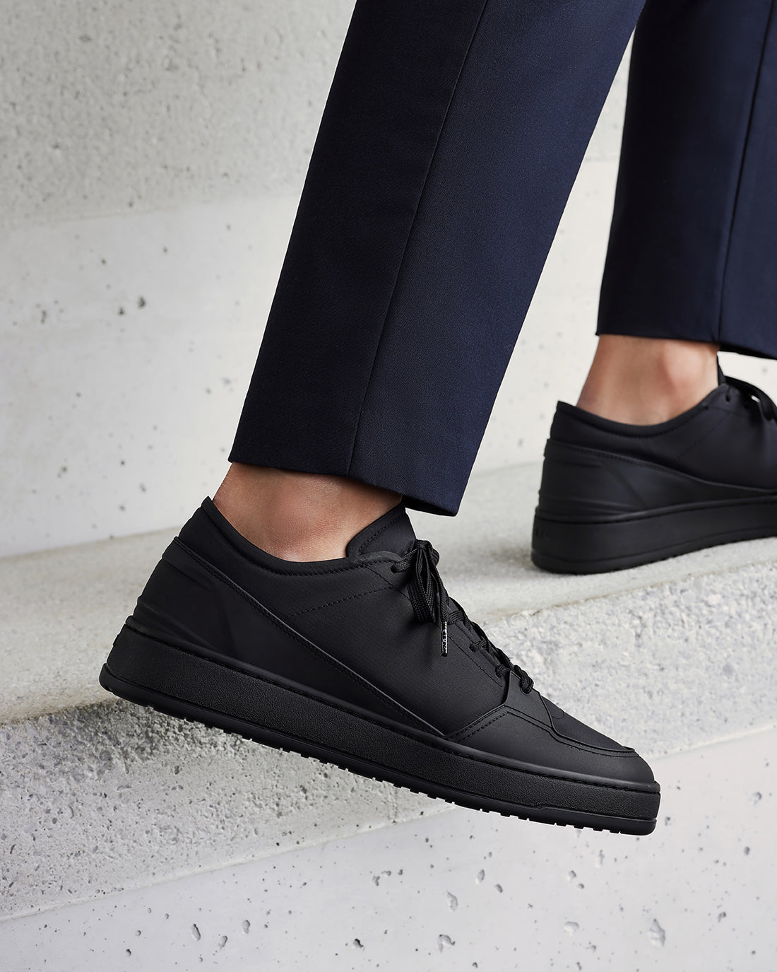 LT 03 Tech VEGEA® All Black