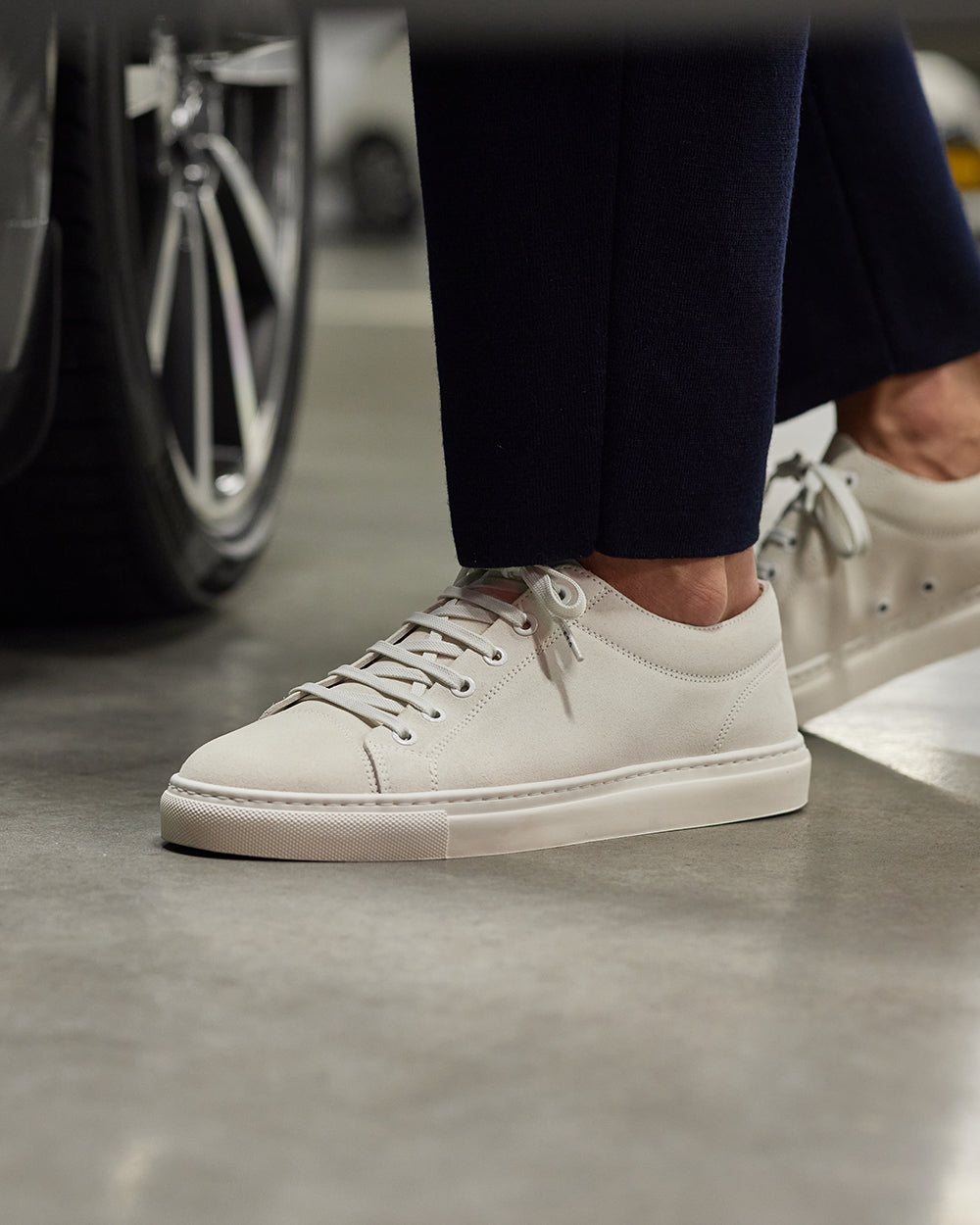 LT 01 Premium Suede Off White