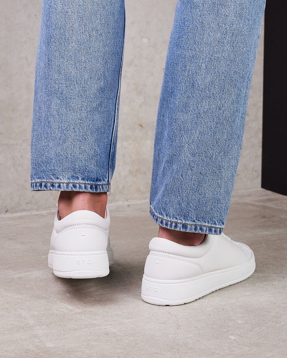 LT 01 Premium Nappa White