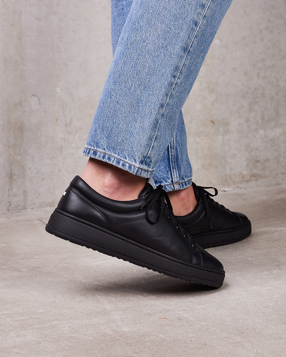 LT 01 Premium Nappa All Black