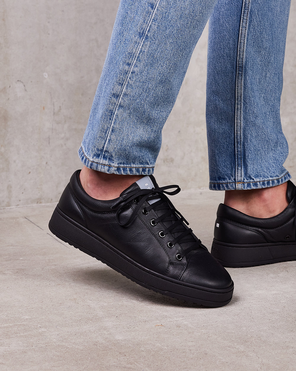 LT 01 Premium Nappa All Black