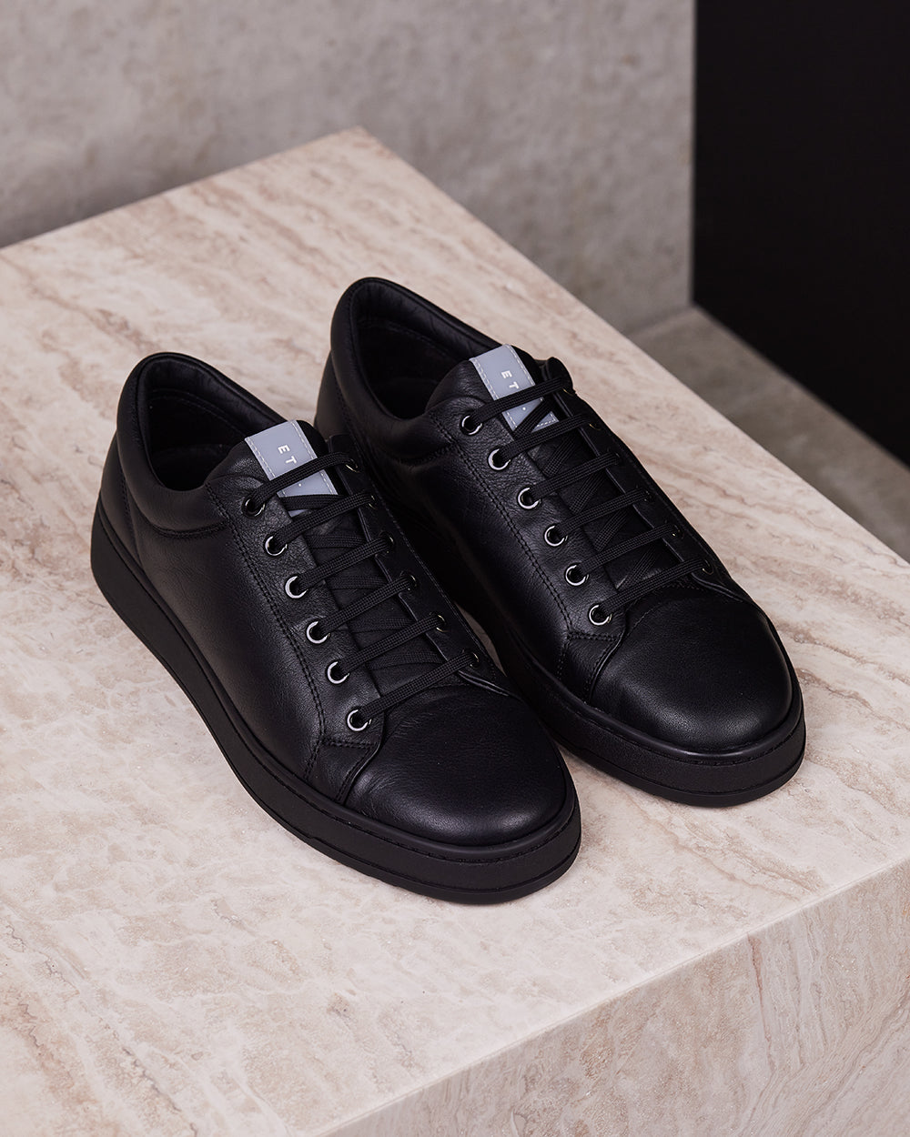 LT 01 Premium Nappa All Black