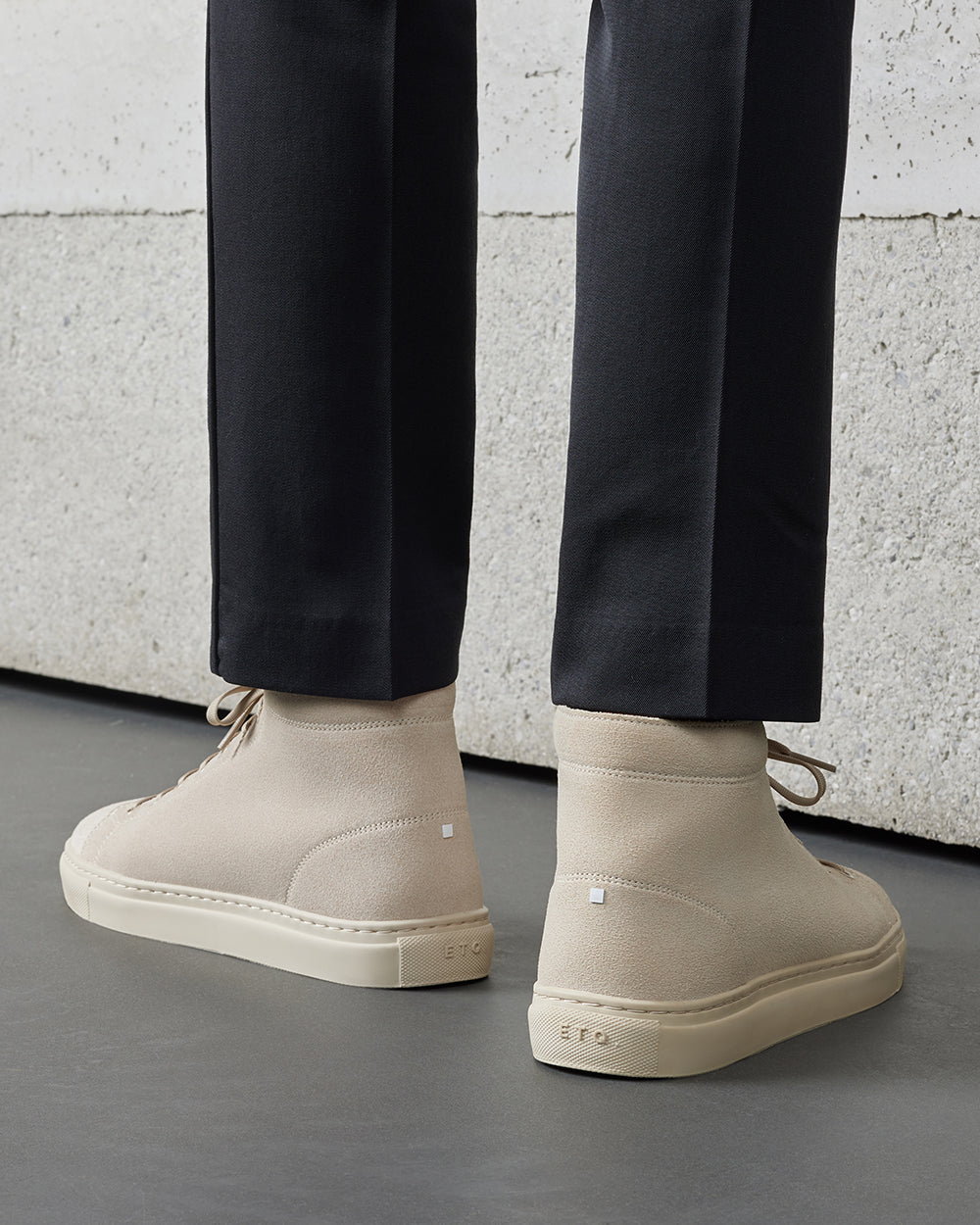 HT 01 Premium Suede White Sand