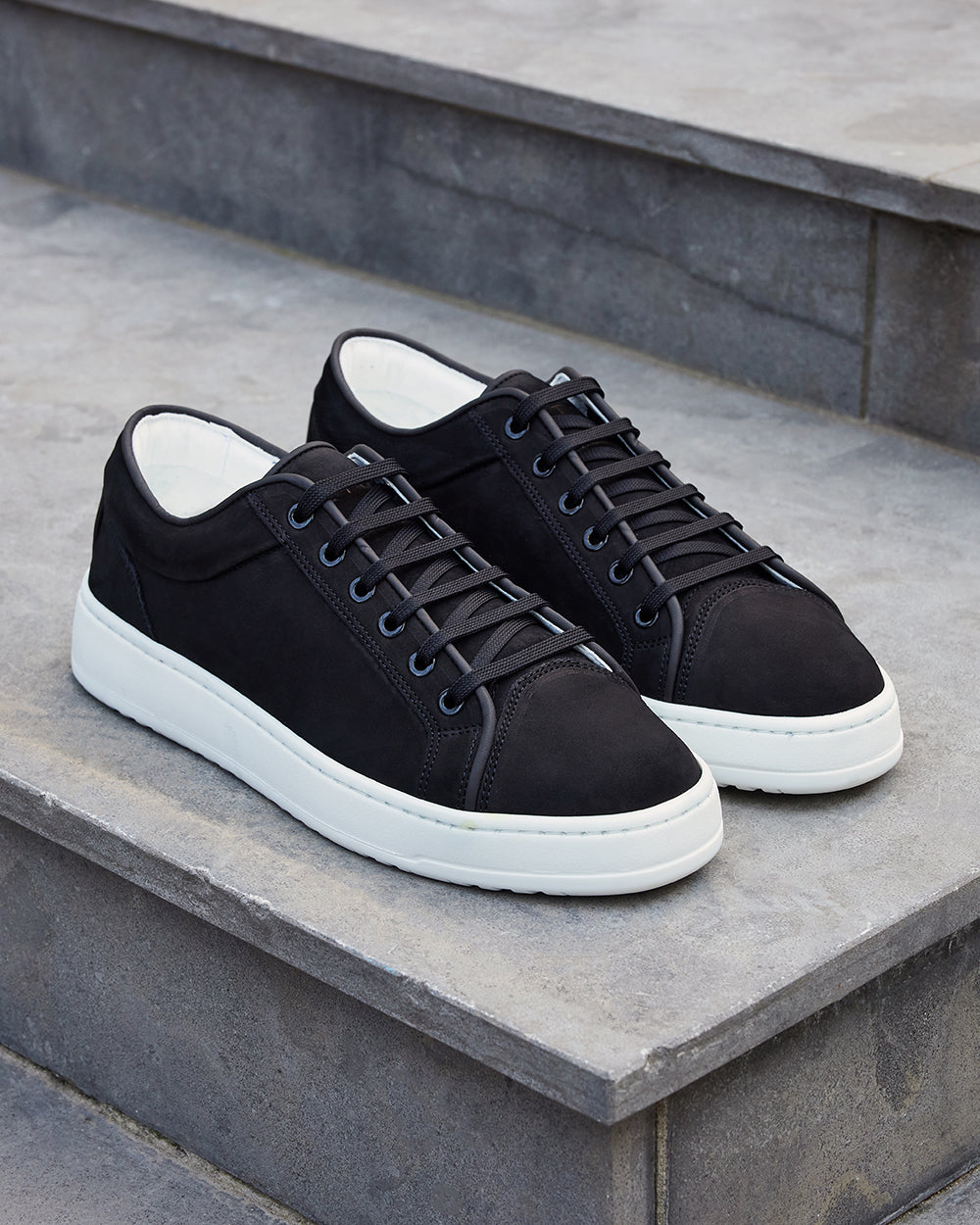 LT 01 Shades Nubuck Jet Black