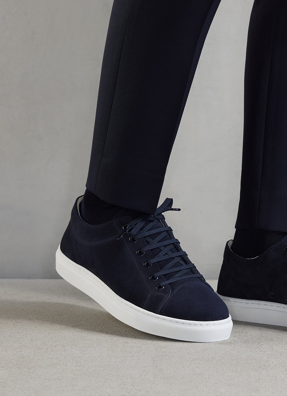 LT 01 Premium Suede Blueberry