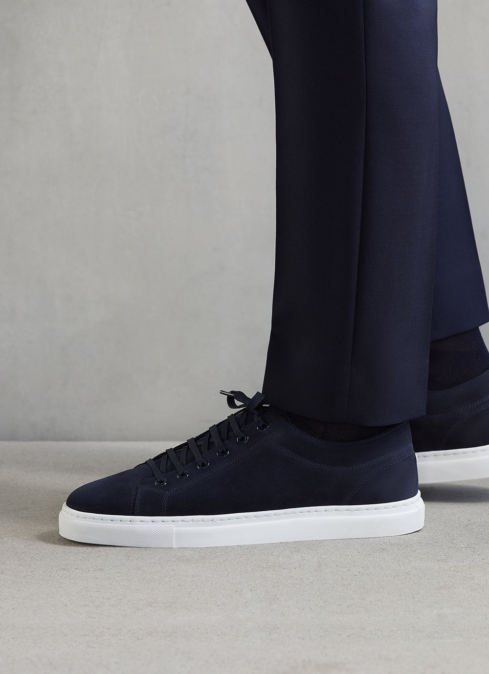 LT 01 Premium Suede Blueberry