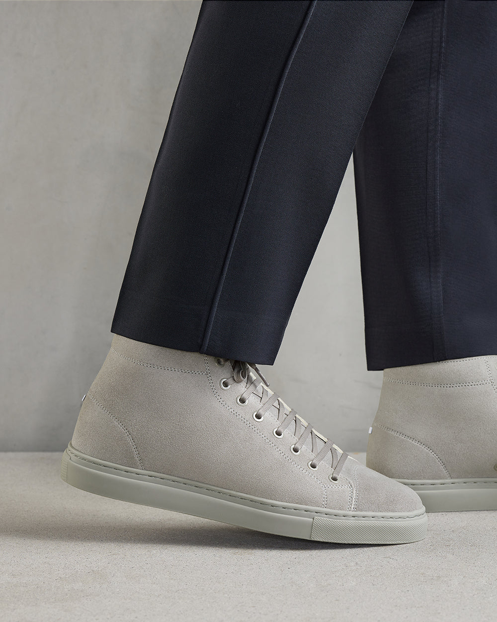 HT 01 Premium Suede Dove Grey